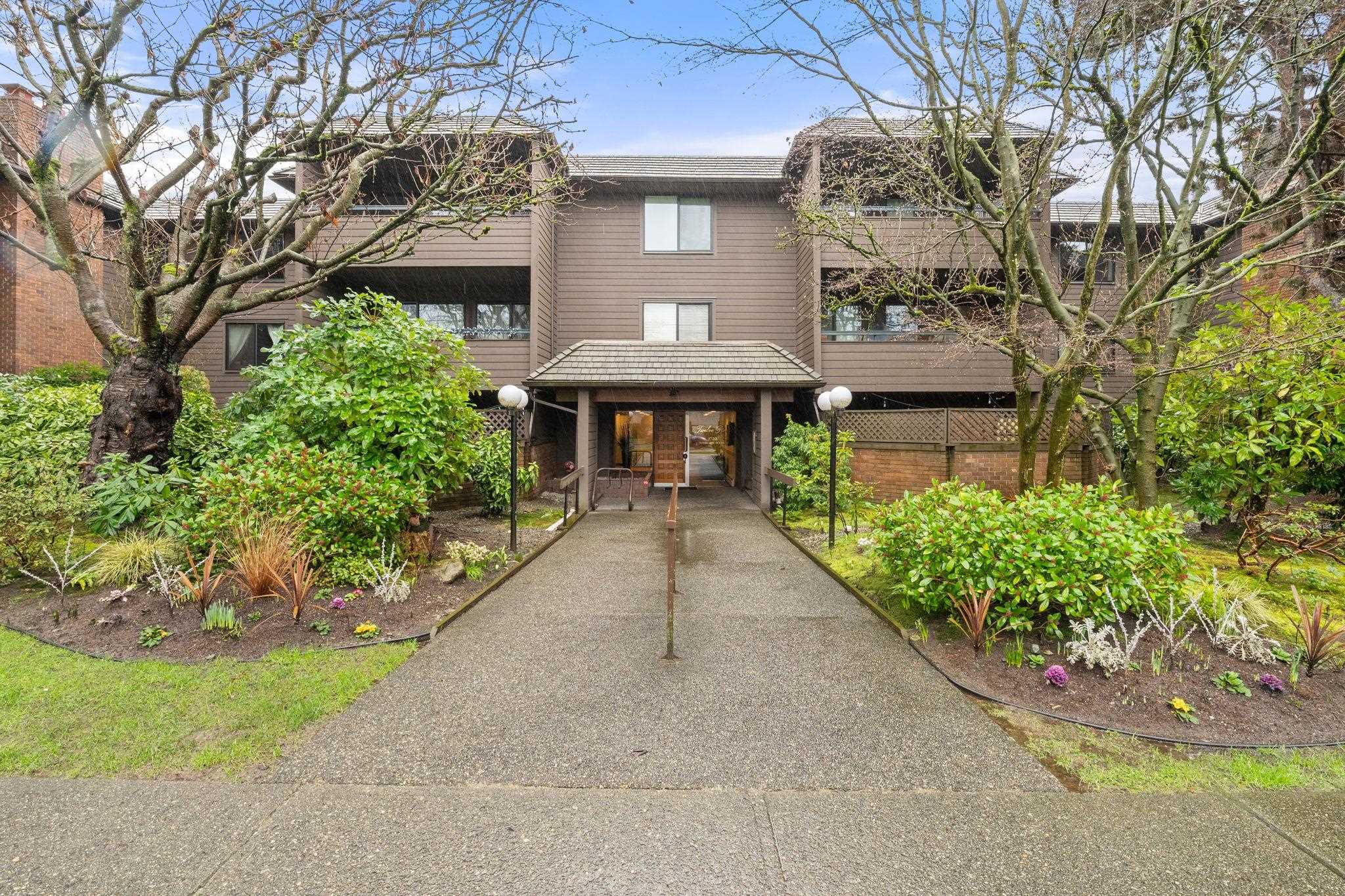 MLS® listing #R3103411 for sale located at 209 1720 12TH AVENUE