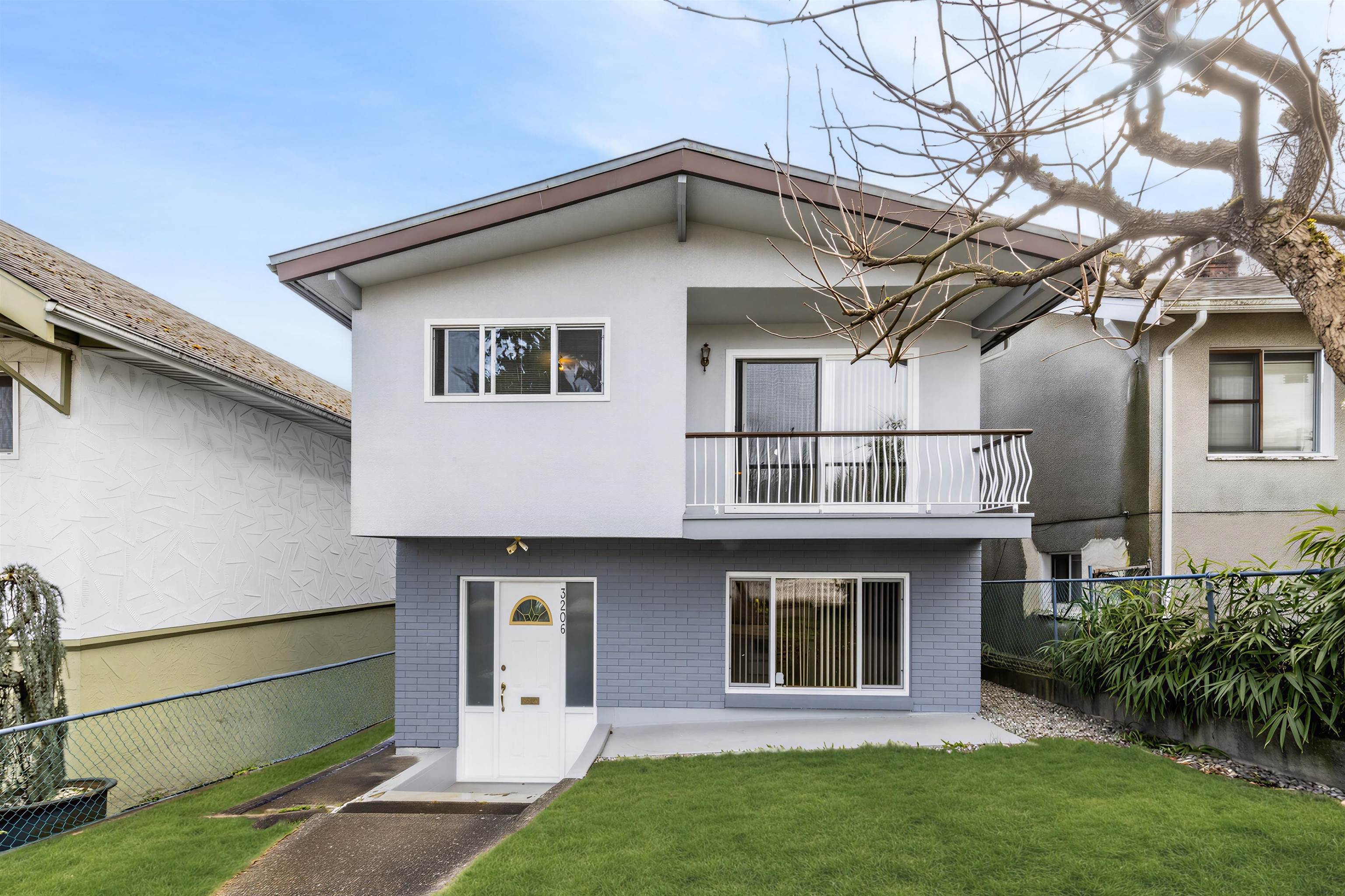 3206 ADANAC STREET, Vancouver BC V5K 2P1, R3103501, BC,