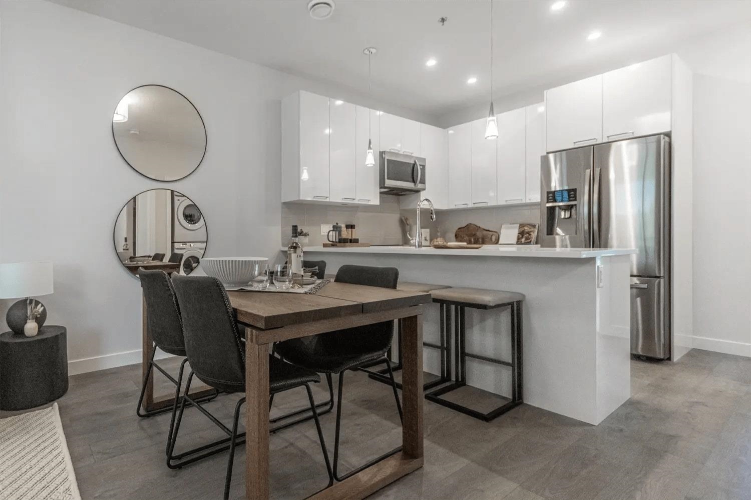 214 7375 HORNE STREET, R3103516, BC,