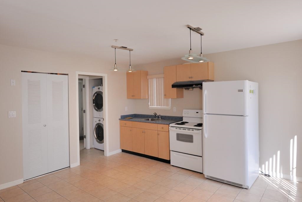 Lower 7xx 69TH AVENUE, R3103692, BC,