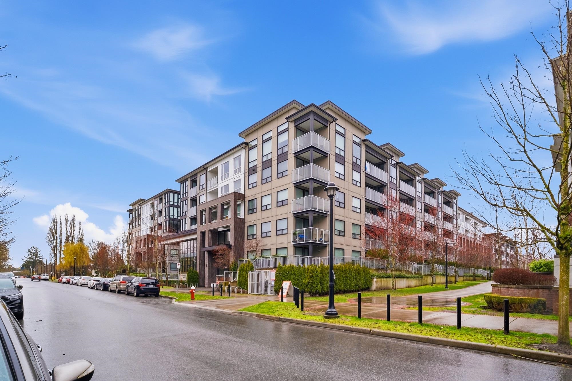 122 9233 ODLIN ROAD, R3103917, BC,