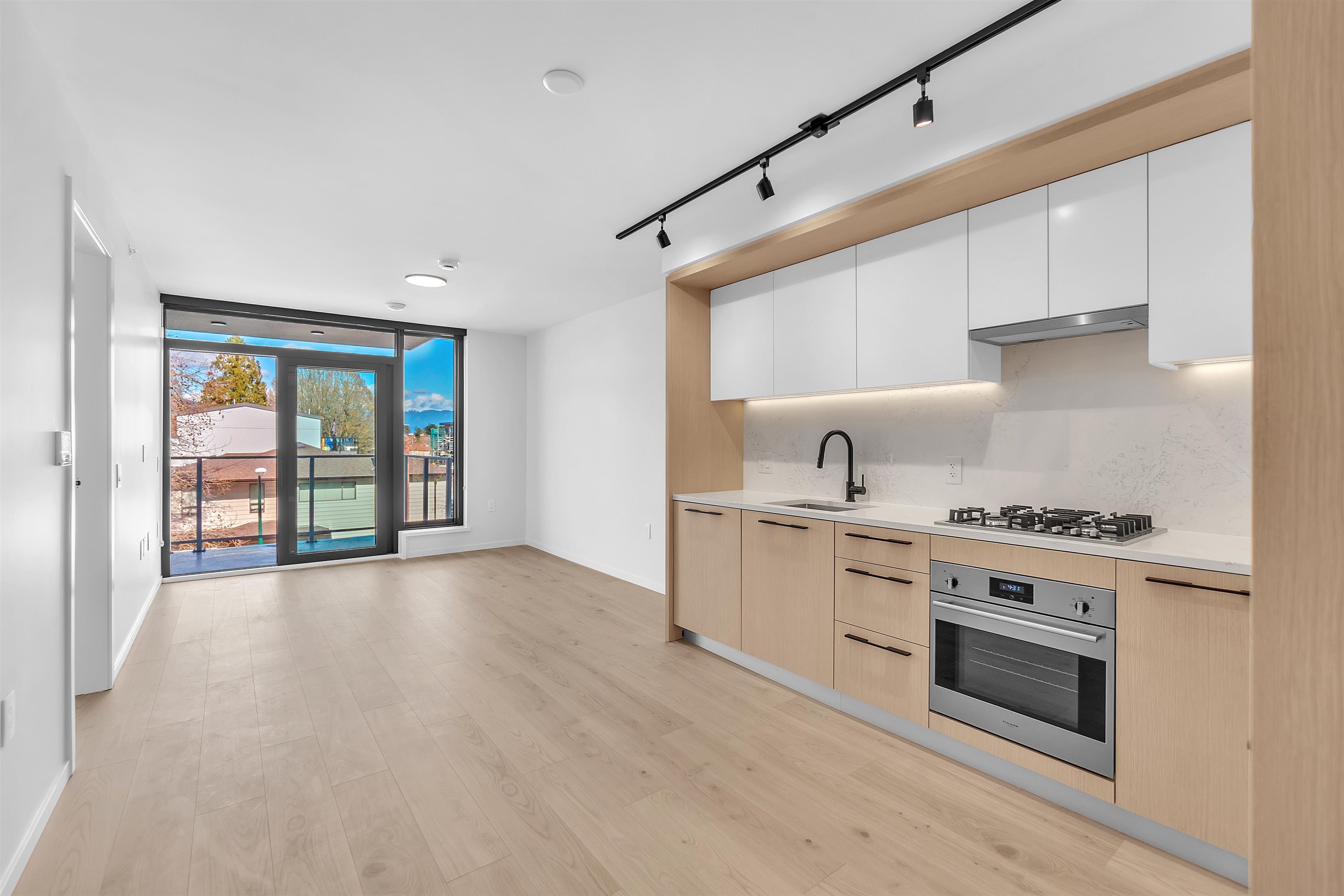 357 5189 EARLES STREET, R3104022, BC,