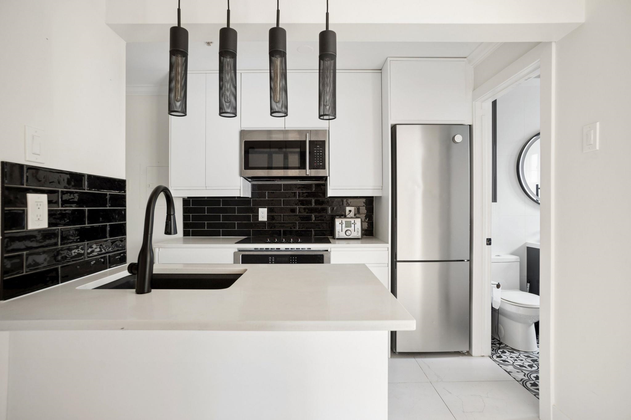 213 1940 BARCLAY STREET, R3104068, BC,