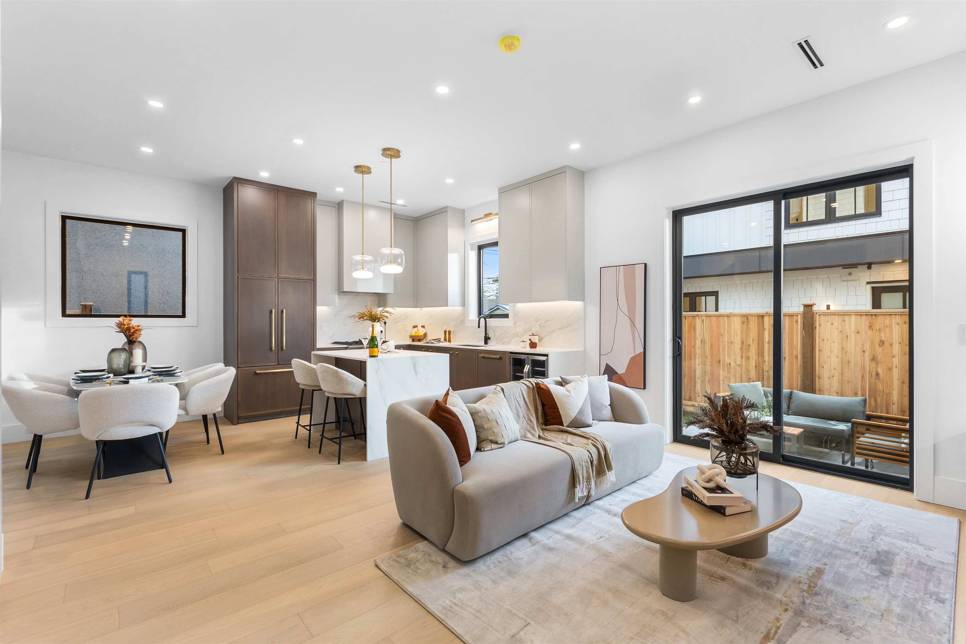 2 546 46TH AVENUE, R3104155, BC,