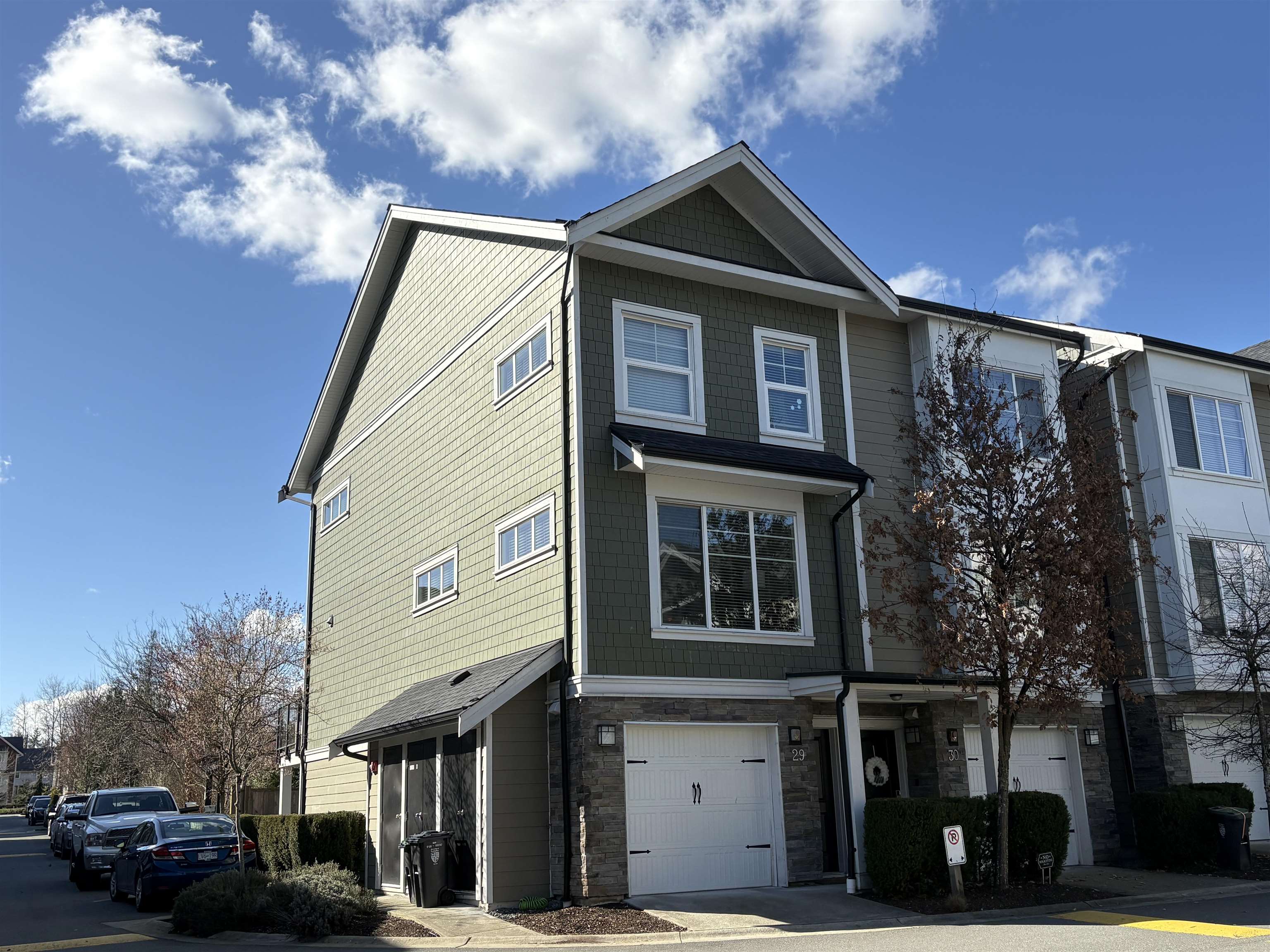 29 21150 76A AVENUE, R3104159, BC,