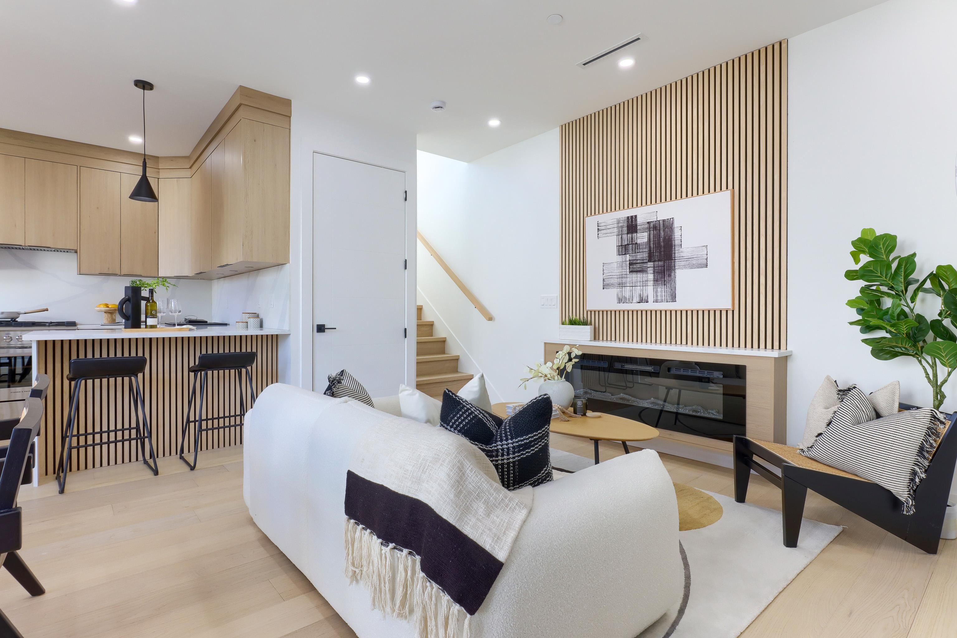 2 4742 ST CATHERINES STREET, R3104189, BC,