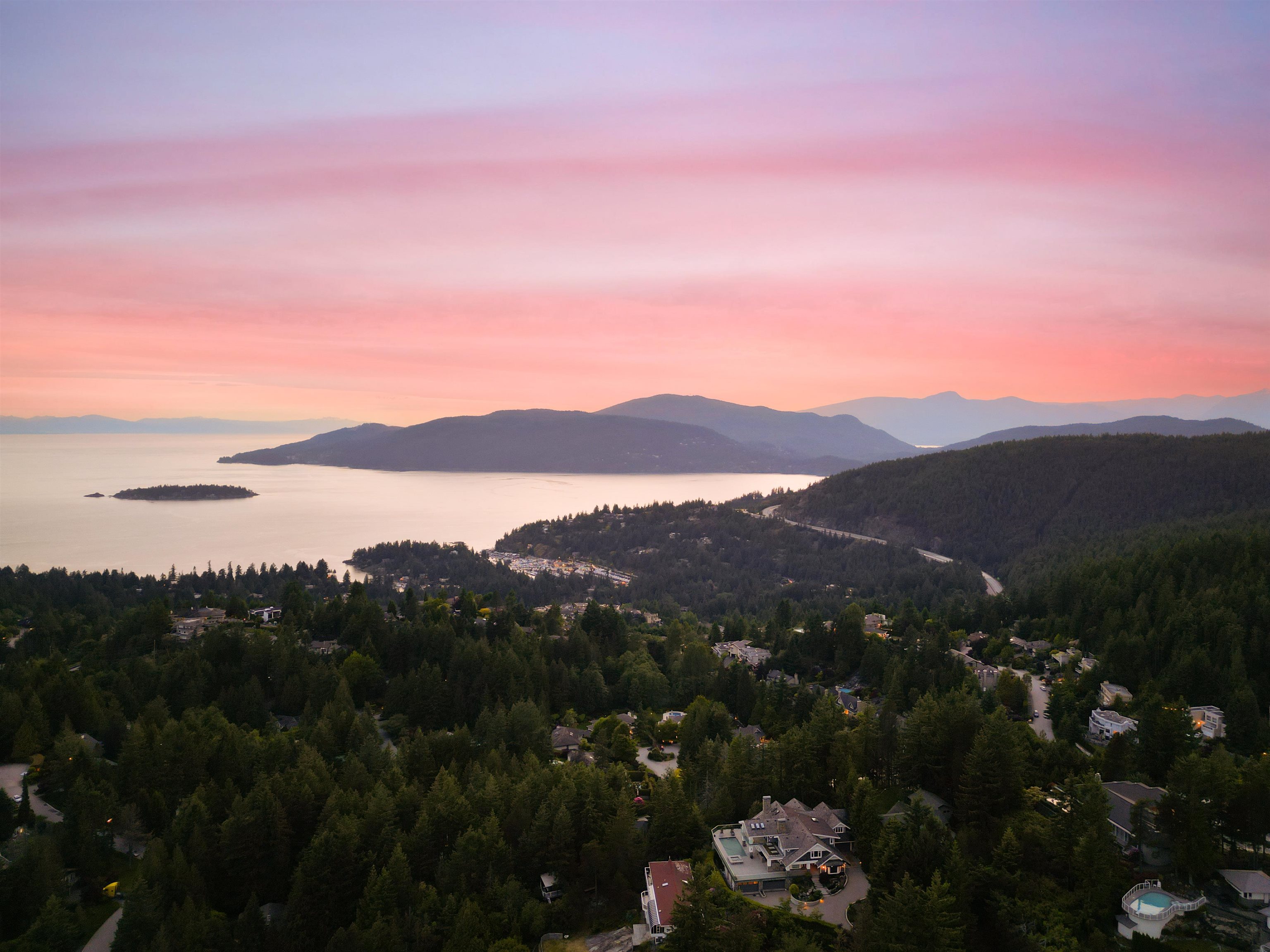 1 4665 WOODRIDGE PLACE, R3104269, BC,