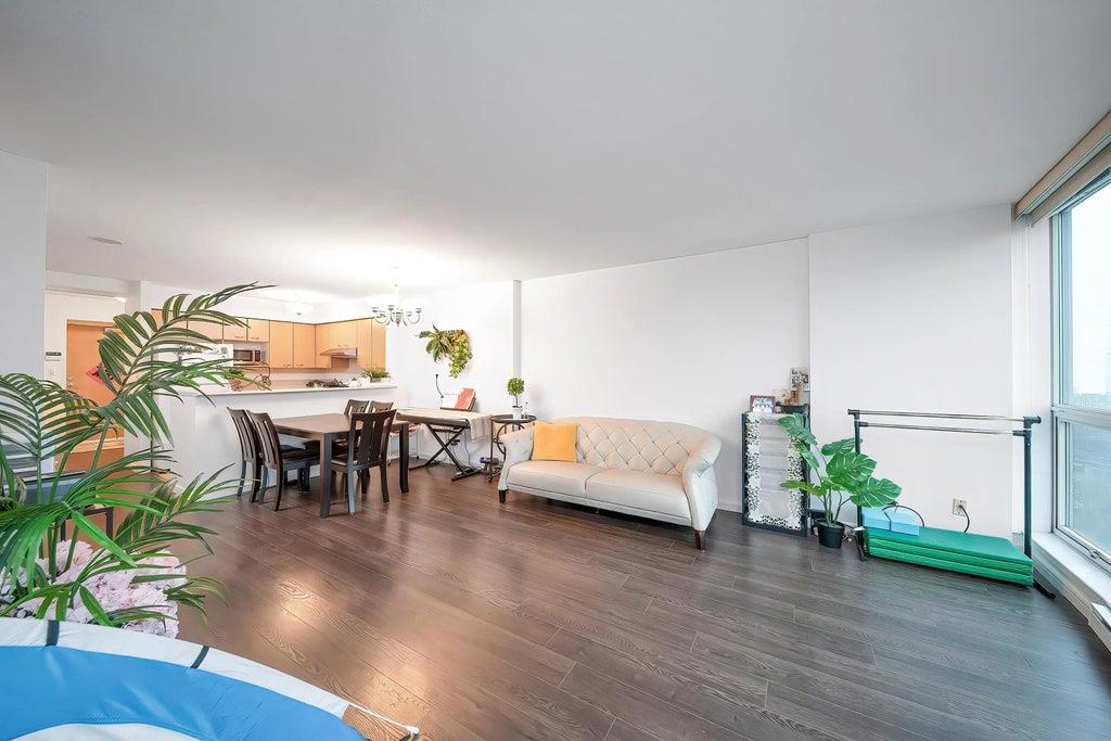 2XXX 6088 WILLINGDON AVE, Vancouver BC V5H 4V2, R3104315, BC,