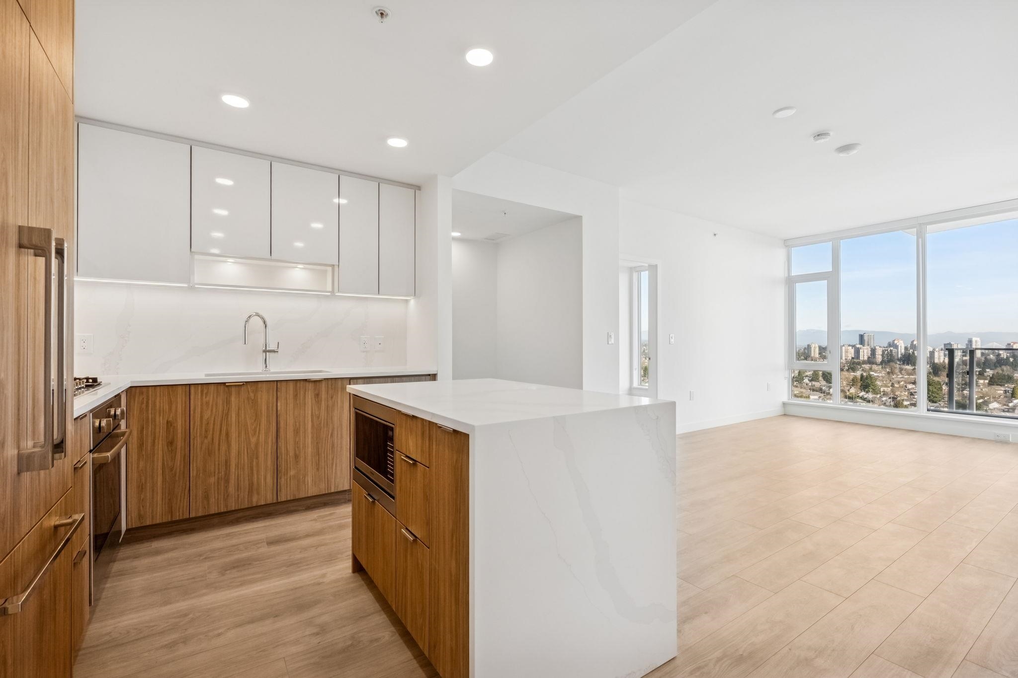 401 7728 PARK CRESCENT, R3104343, BC,