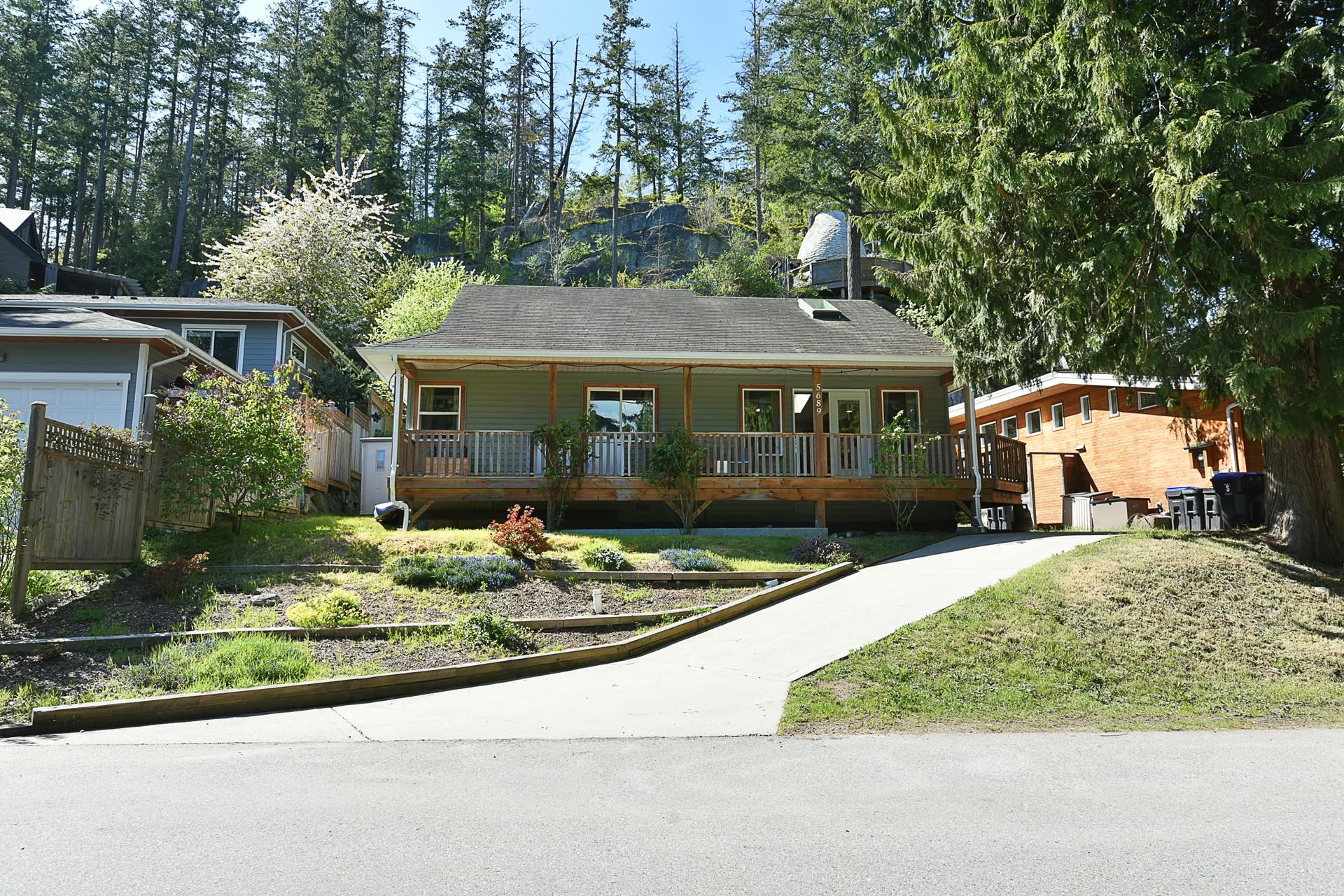 5689 SALMON DRIVE, Sechelt BC V0N 3A0, R3104419, BC,
