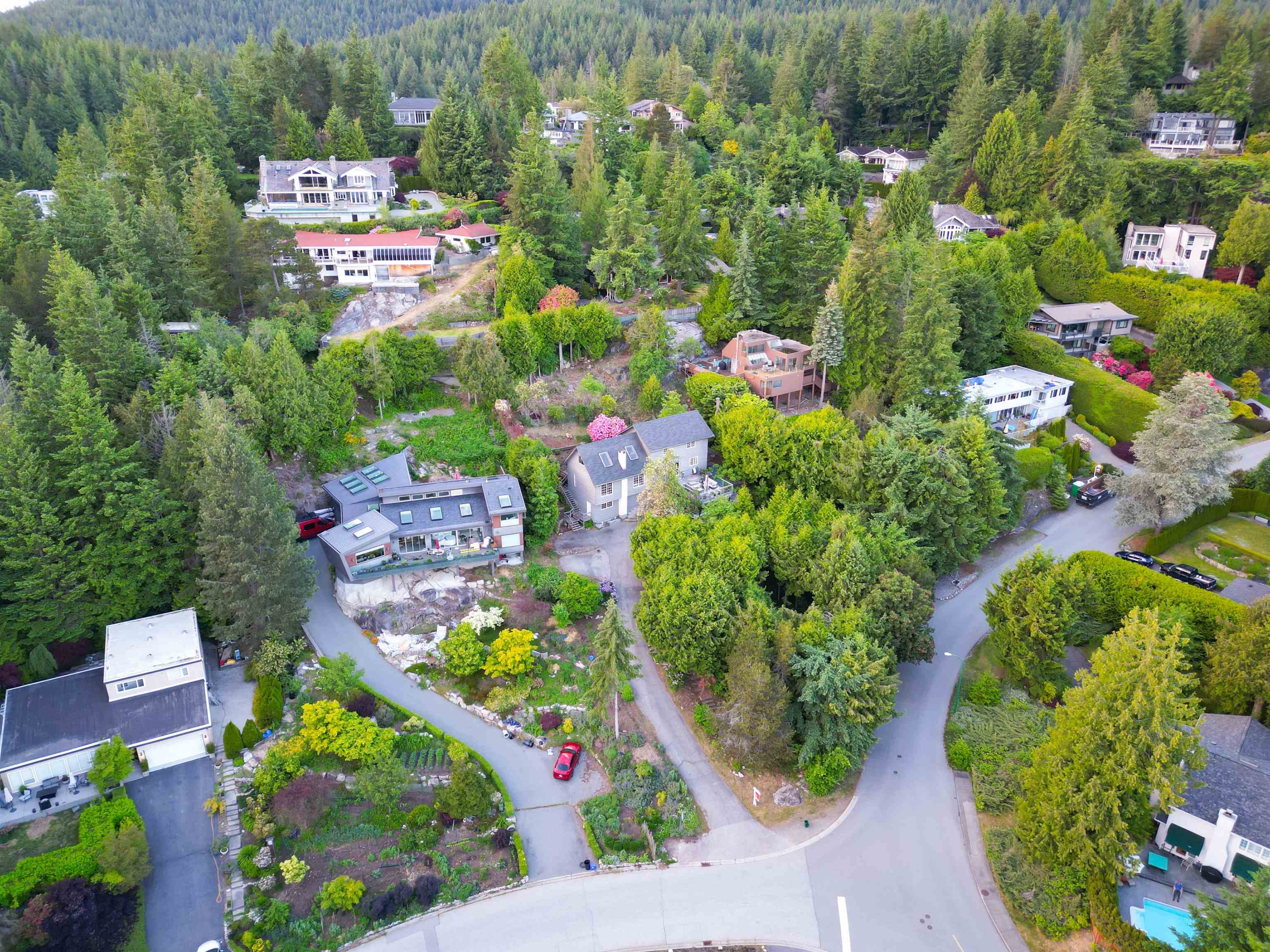 4605 WOODGREEN DRIVE, West Vancouver BC V7S 2V3, R3104424, BC,