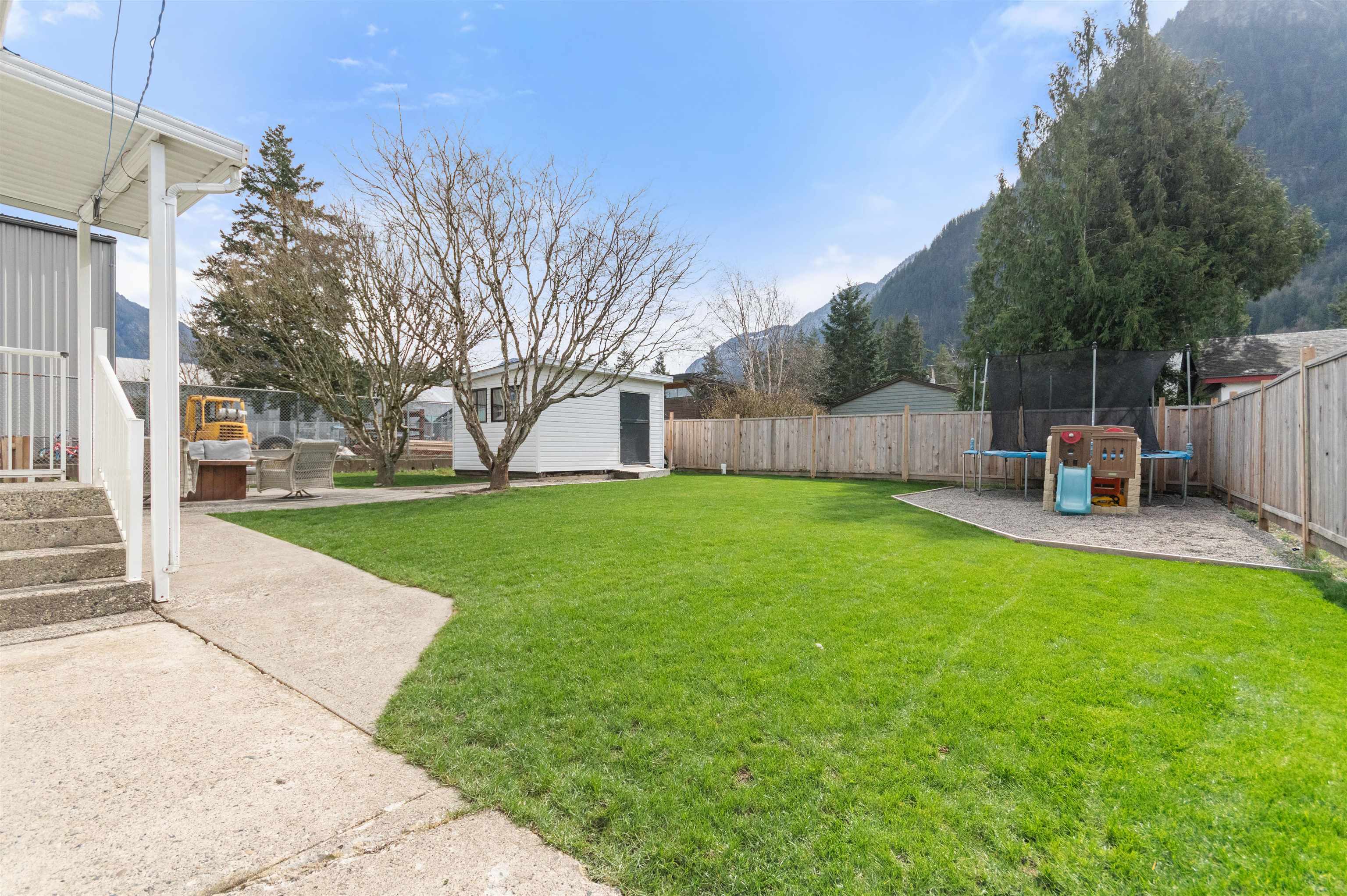 522 RAAB STREET, Hope BC V0X 1L4, R3104526, BC,