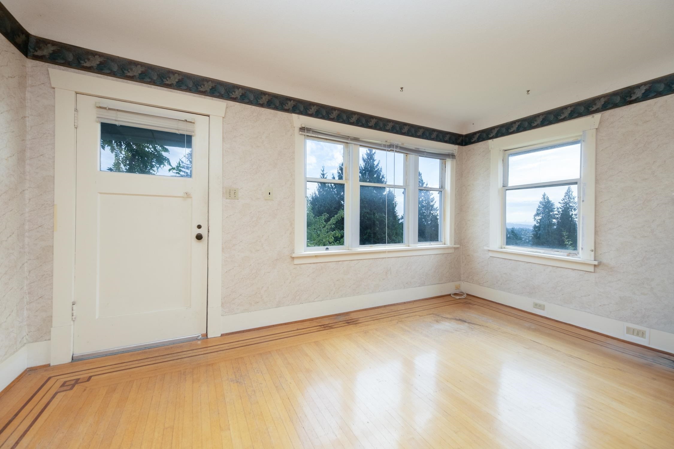 1195 DEMPSEY ROAD, North Vancouver BC V7K 1S4, R3104541, BC,