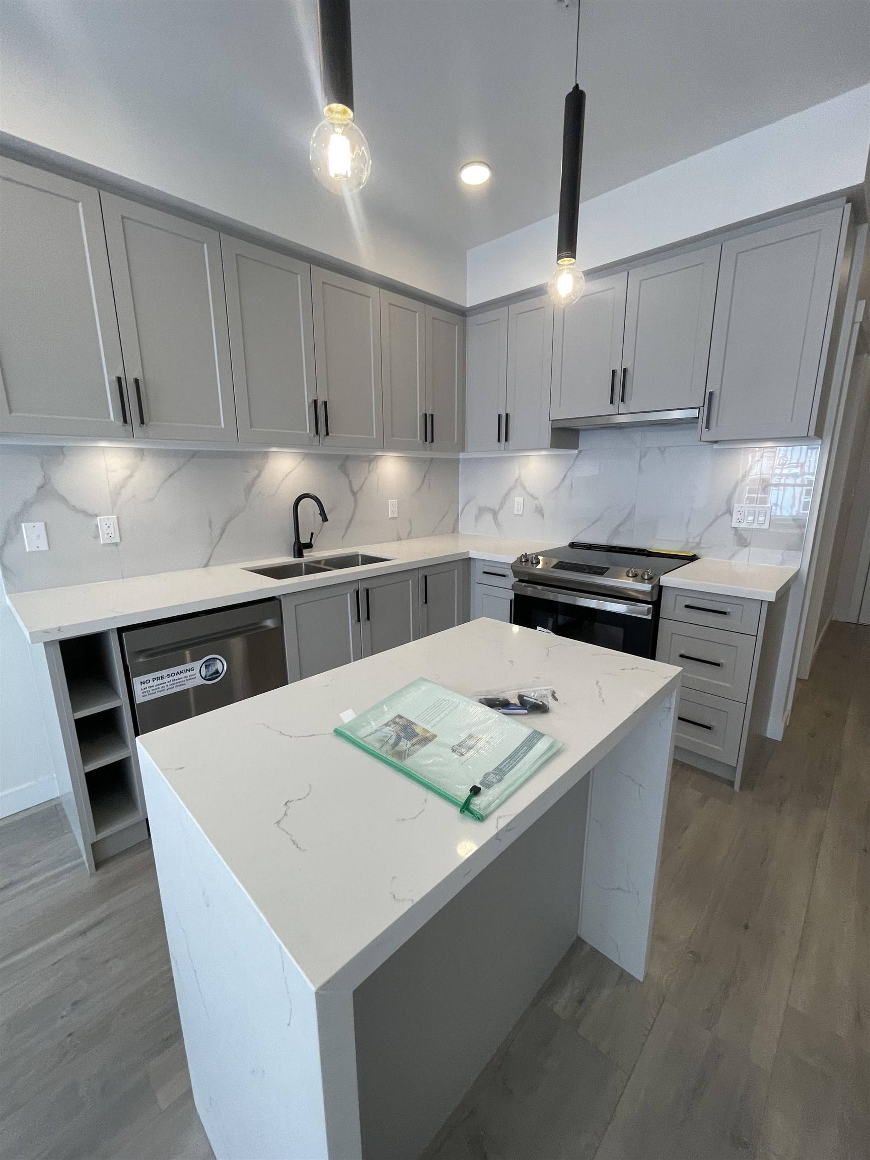 228 12109 223 STREET, R3104603, BC,