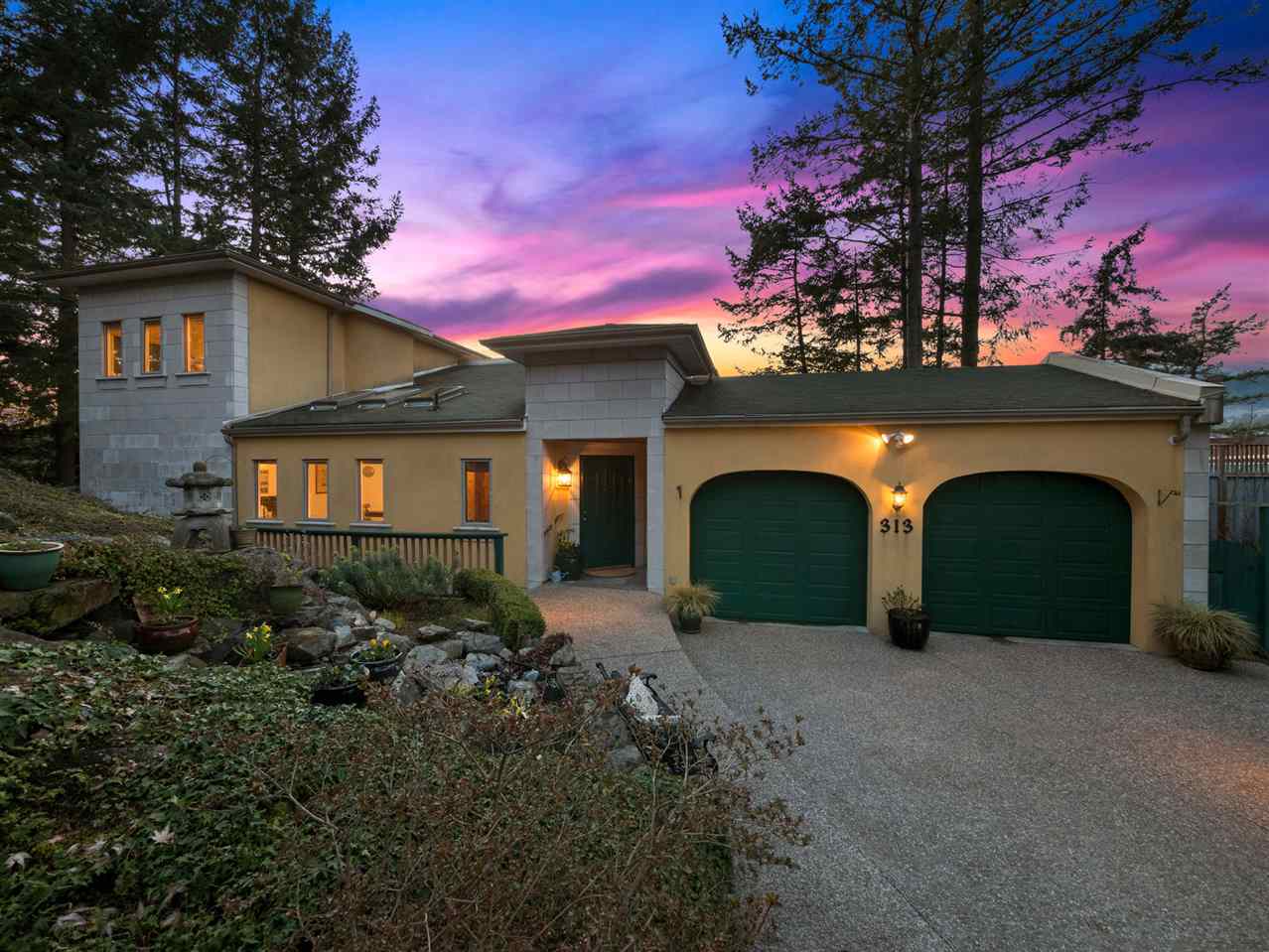 313 SKYLINE DRIVE, Gibsons BC V0N 1V8, R3104639, BC,