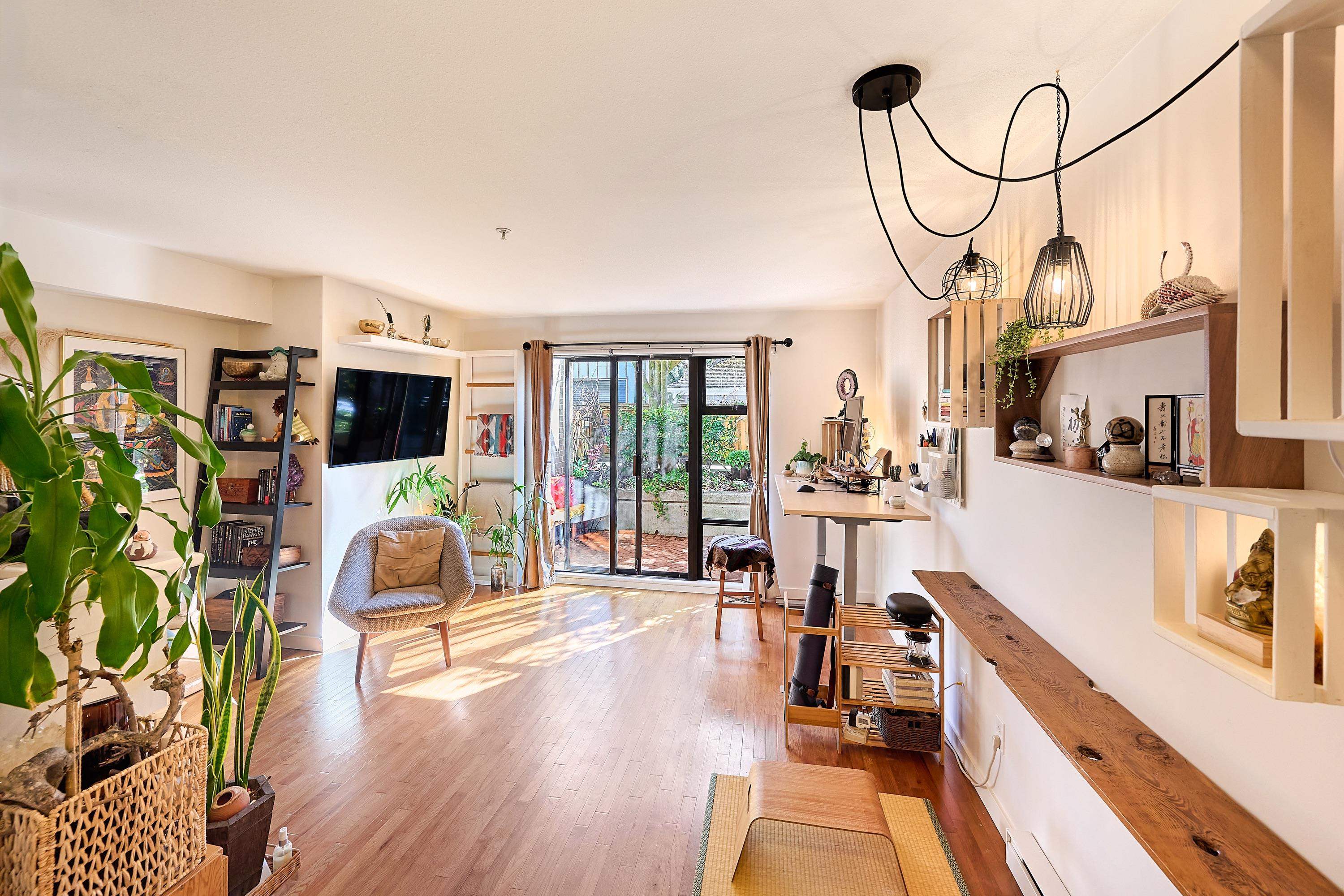 105 2226 12TH AVENUE, R3104656, BC,