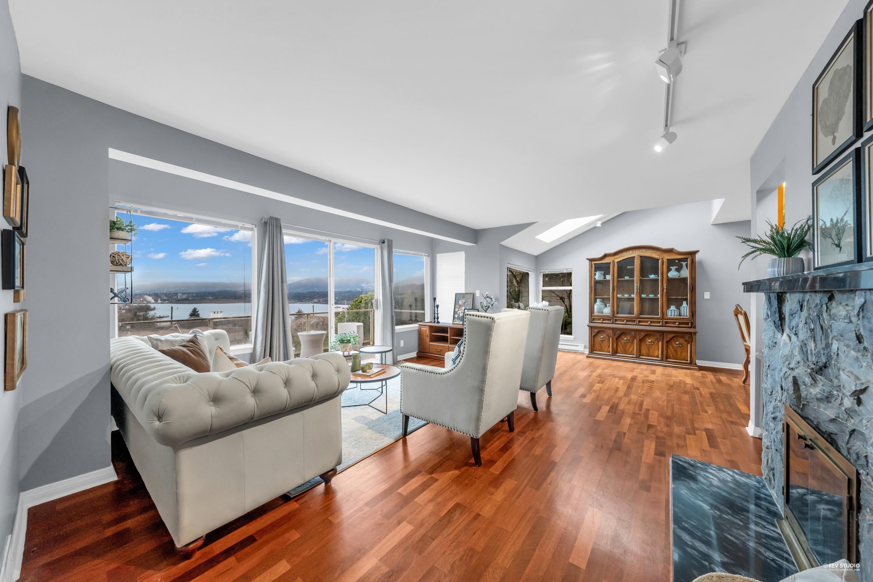 7238 BRAESIDE DRIVE, Burnaby BC V5A 1E8, R3104659, BC,