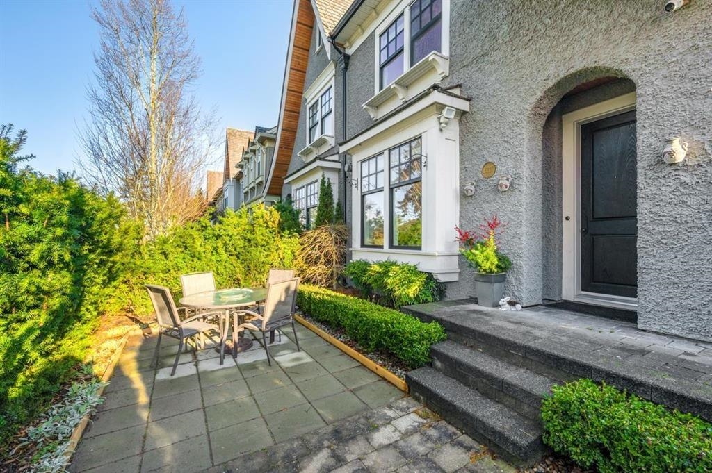 MLS® listing #R3104806 for sale located at 15337 34 AVENUE, Surrey BC V3Z 2X2