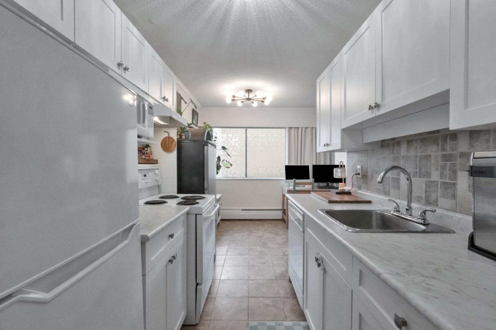 103 214 15TH STREET, R3104836, BC,