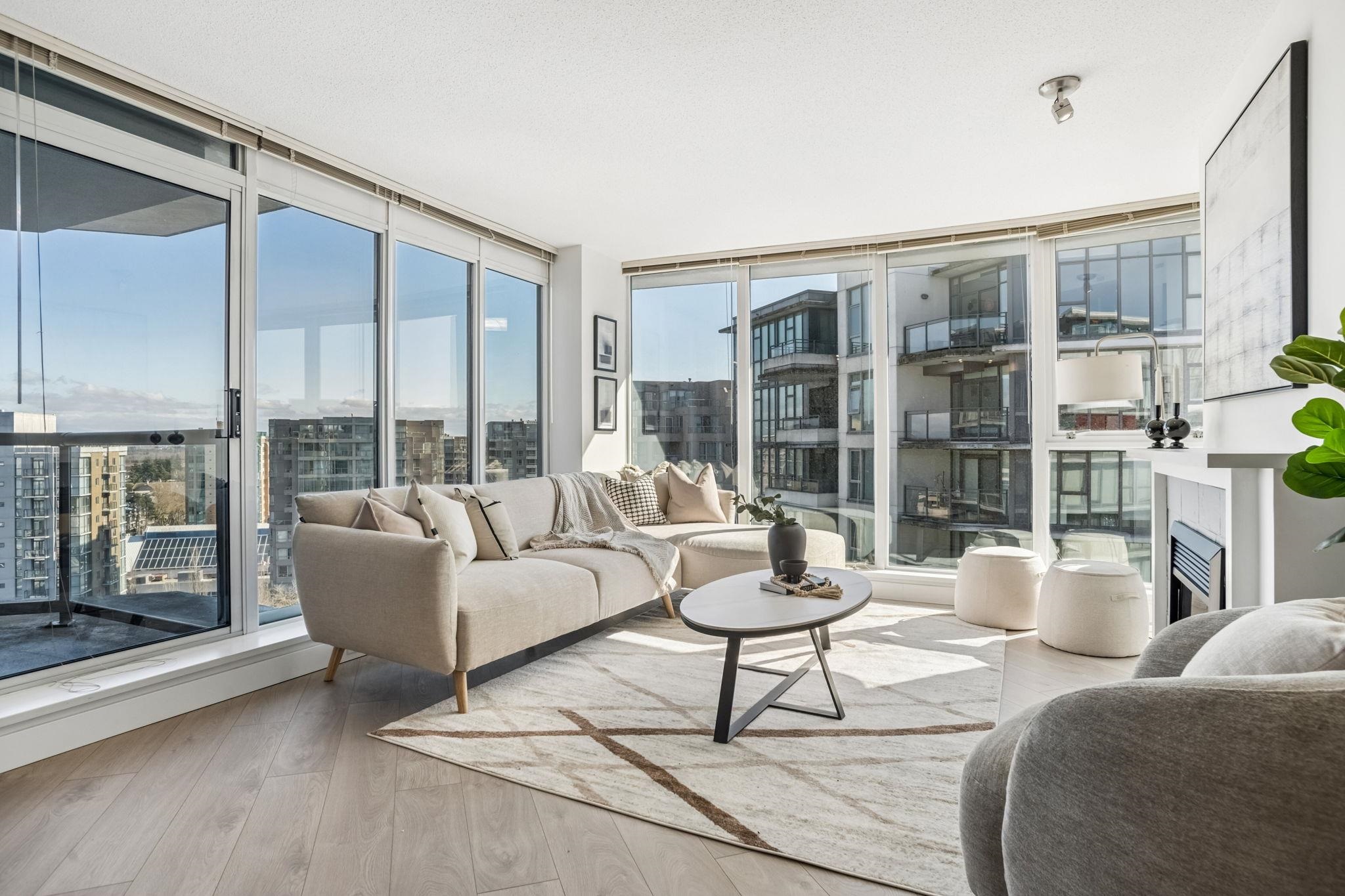 1805 6068 NO. 3 ROAD, R3104856, BC,