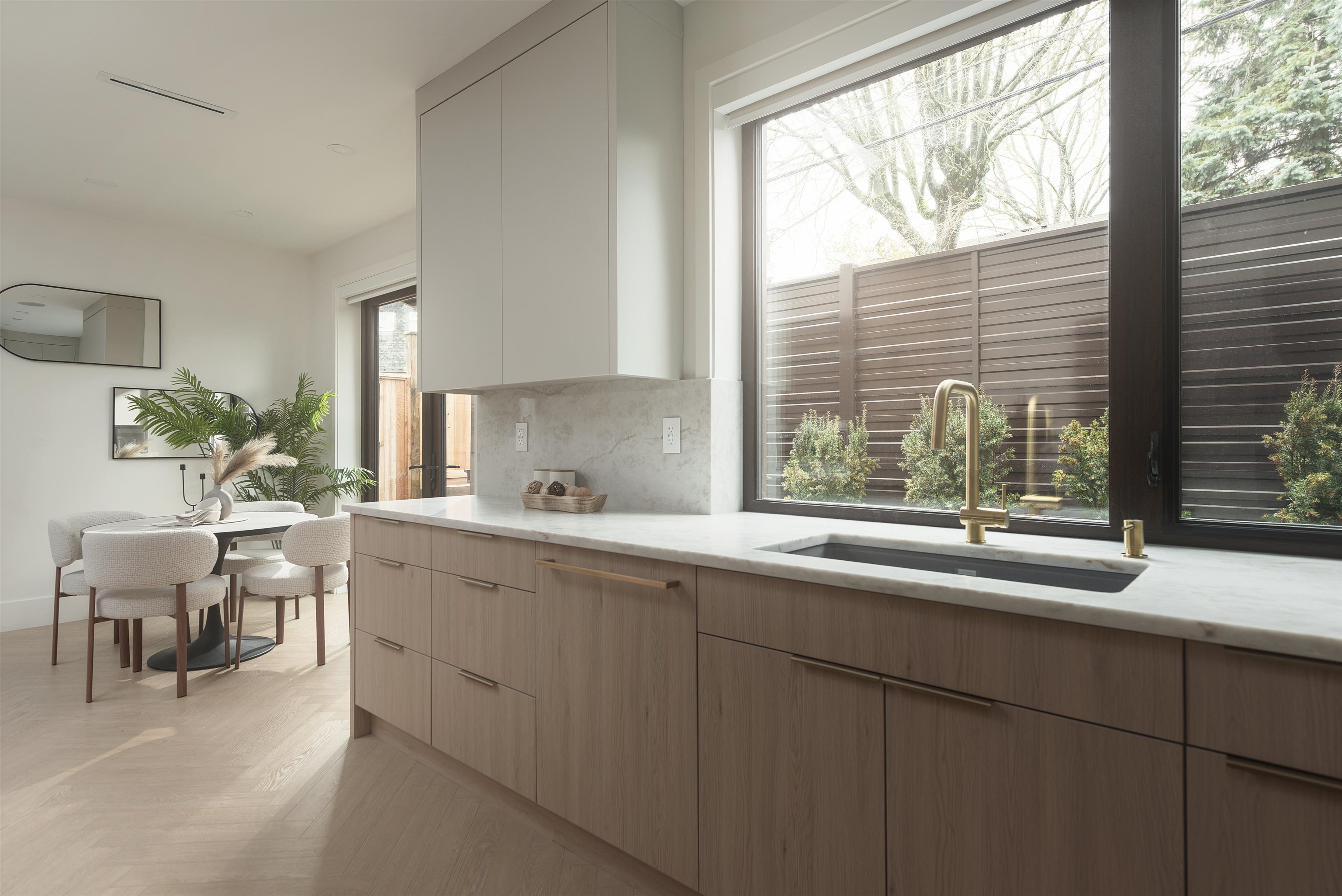 2 3393 VICTORIA DRIVE, R3104869, BC,