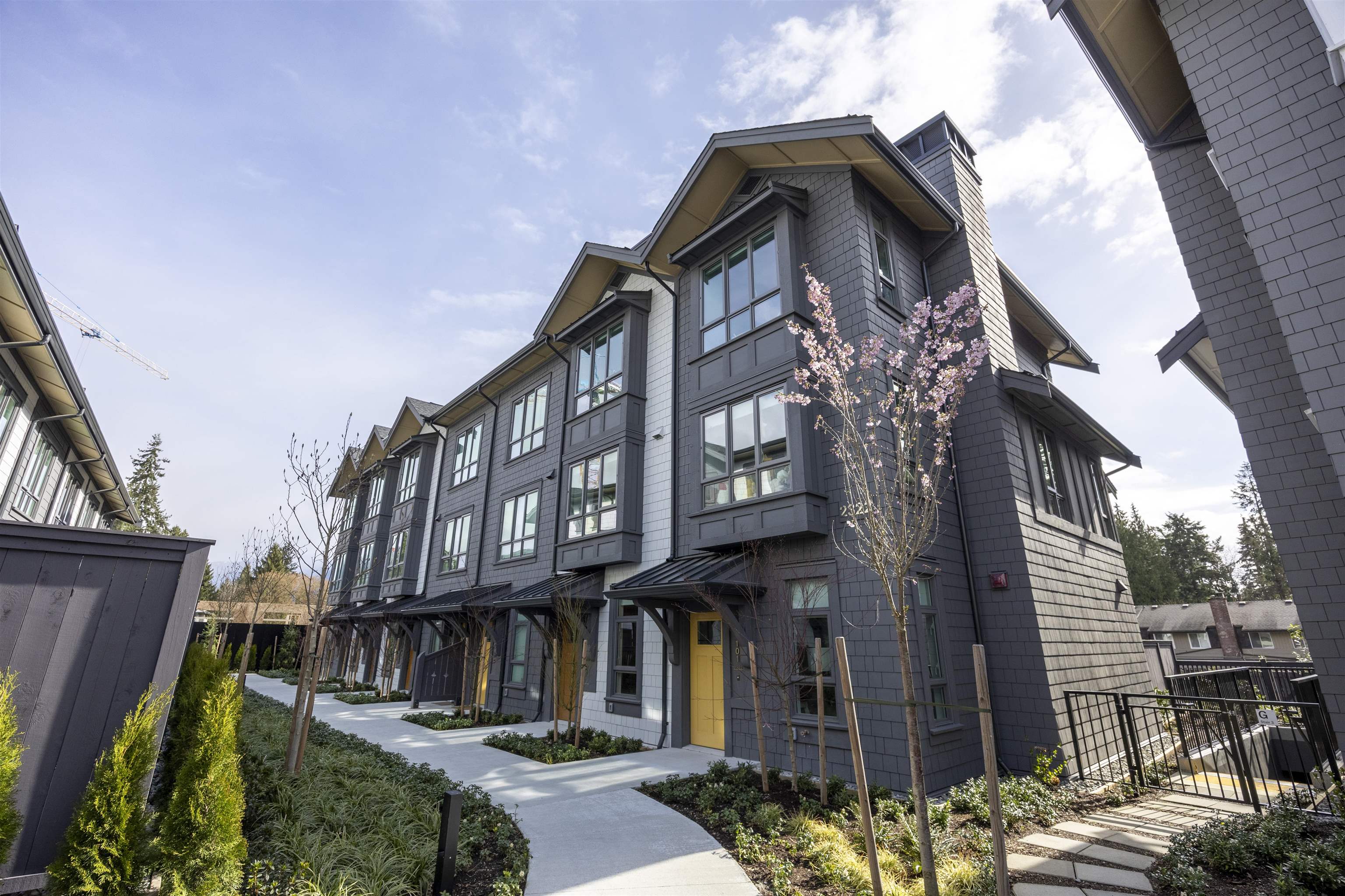 102 2322 EMERY COURT, R3104876, BC,