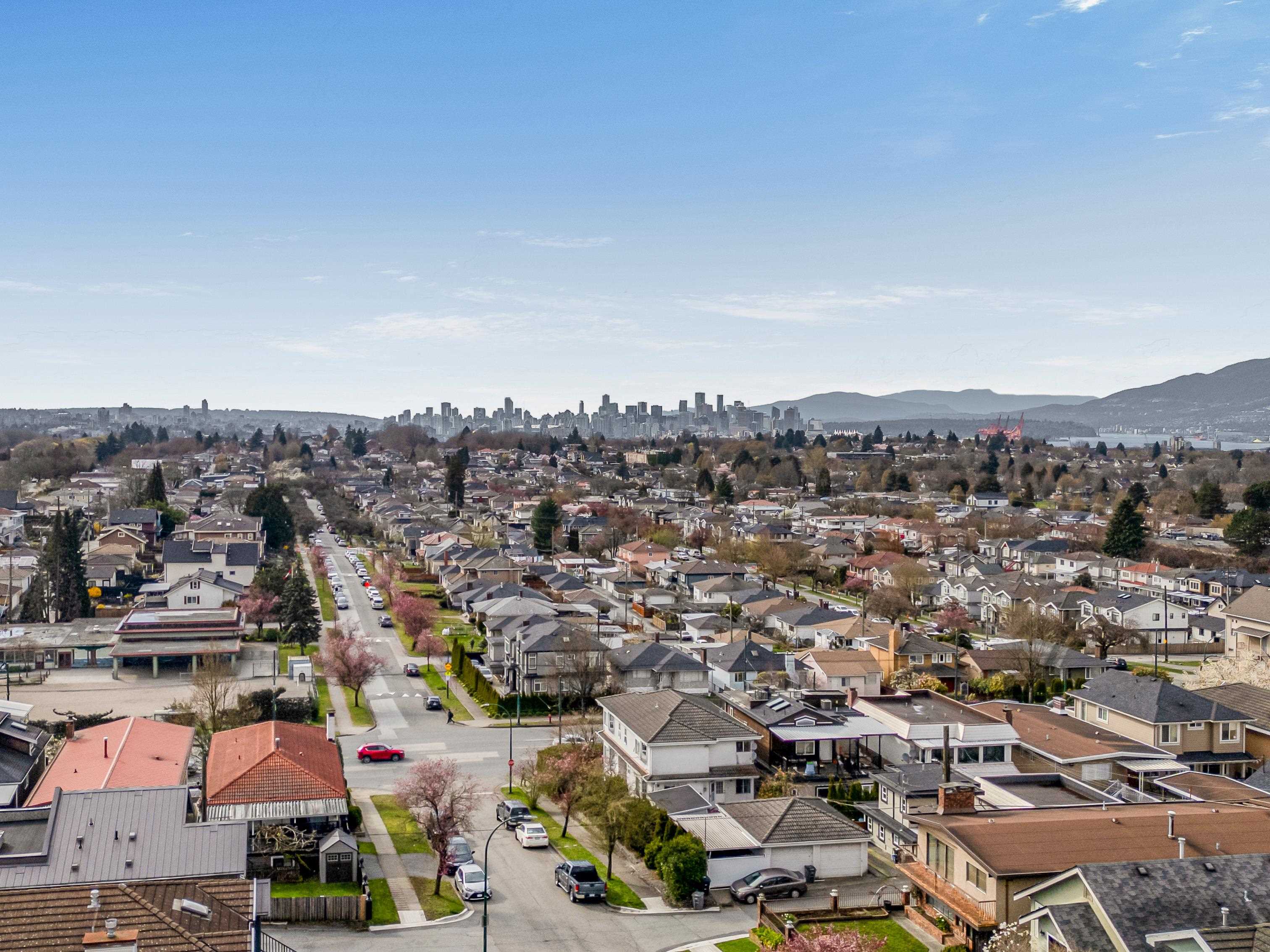 2958 E 4TH AVENUE, Vancouver BC V5M 1L2, R3104887, BC,