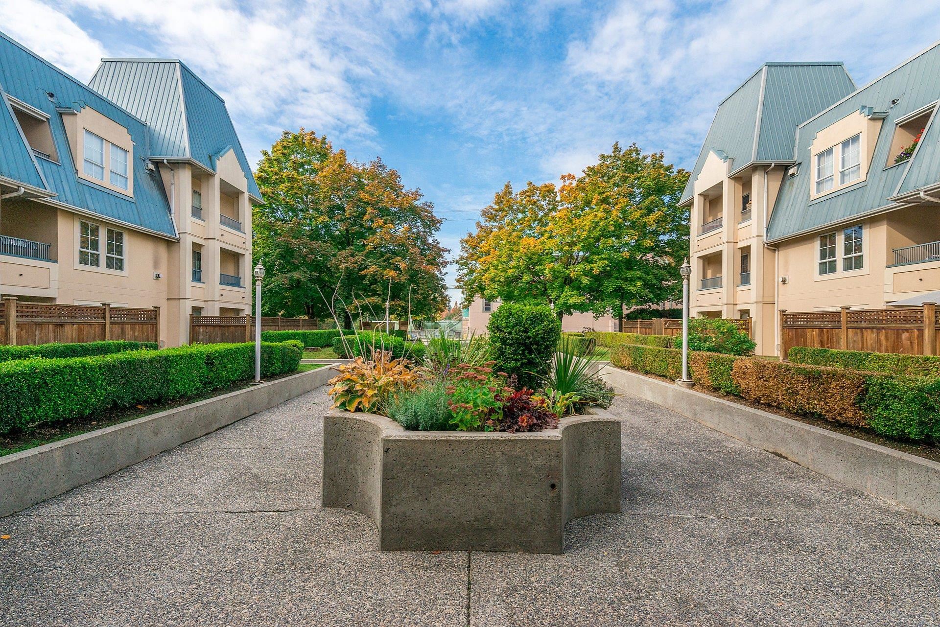 219 295 SCHOOLHOUSE STREET, R3104903, BC,