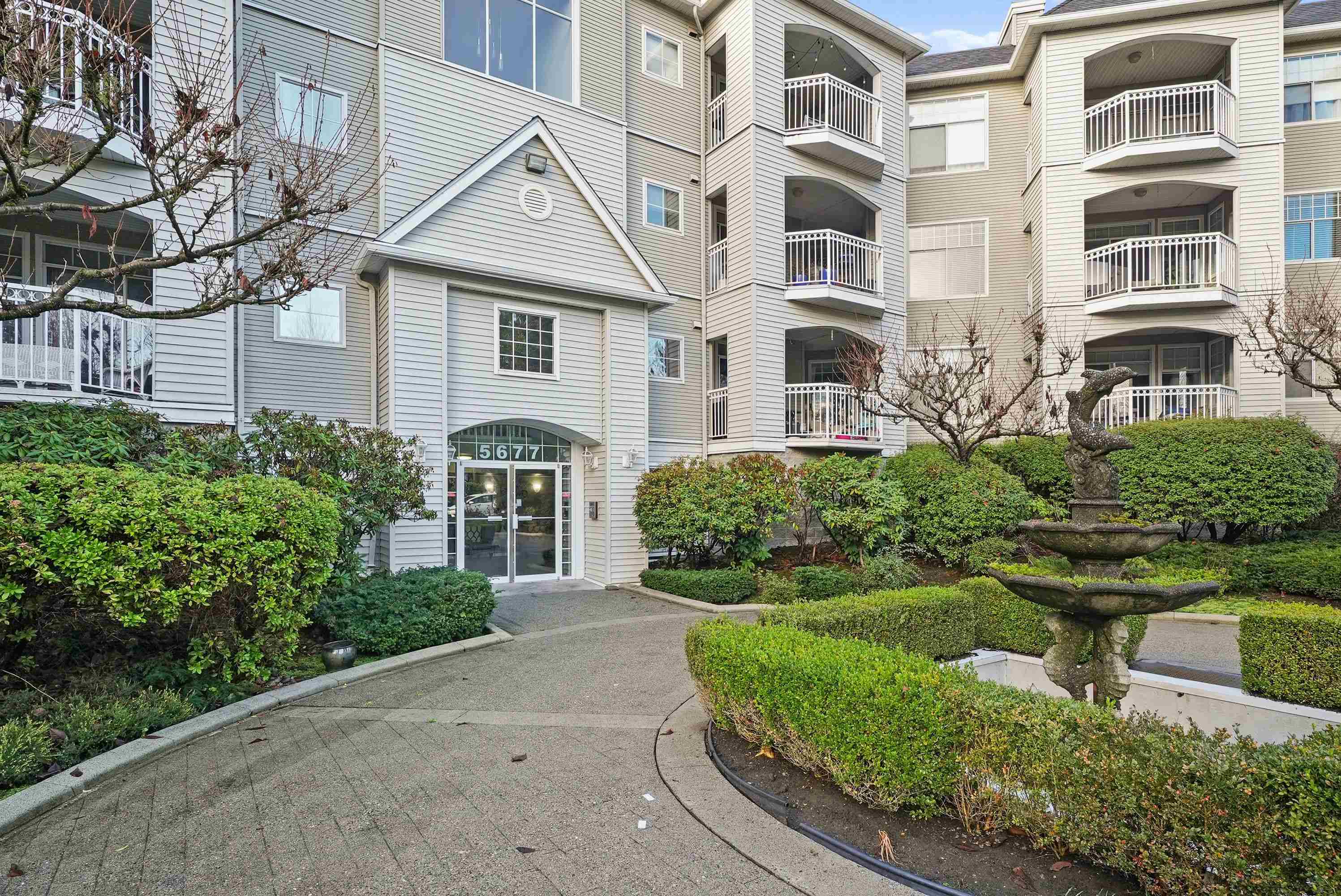 306 5677 208 STREET, R3105081, BC,