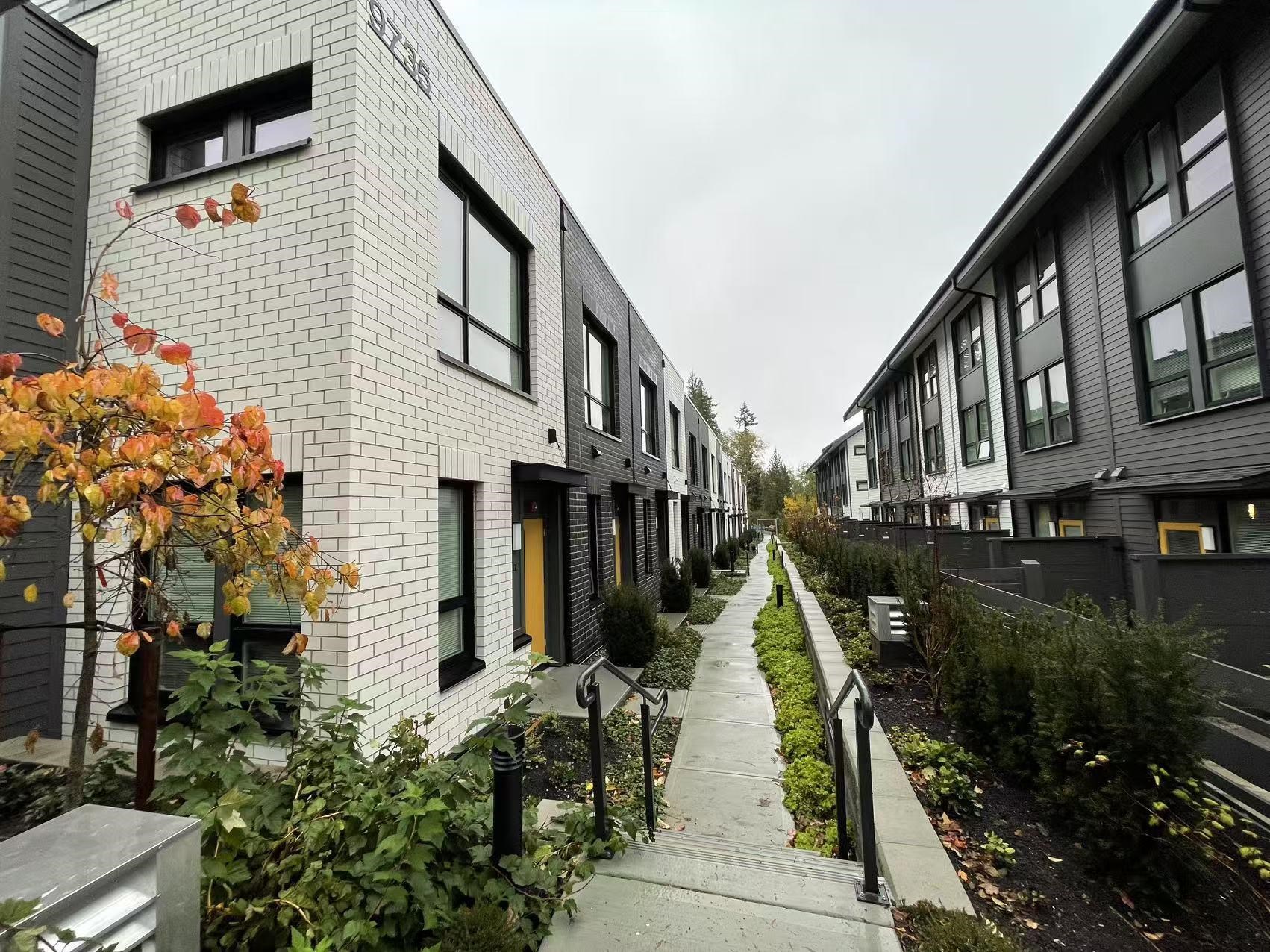 4 9735 UNIVERSITY CRESCENT, R3105104, BC,