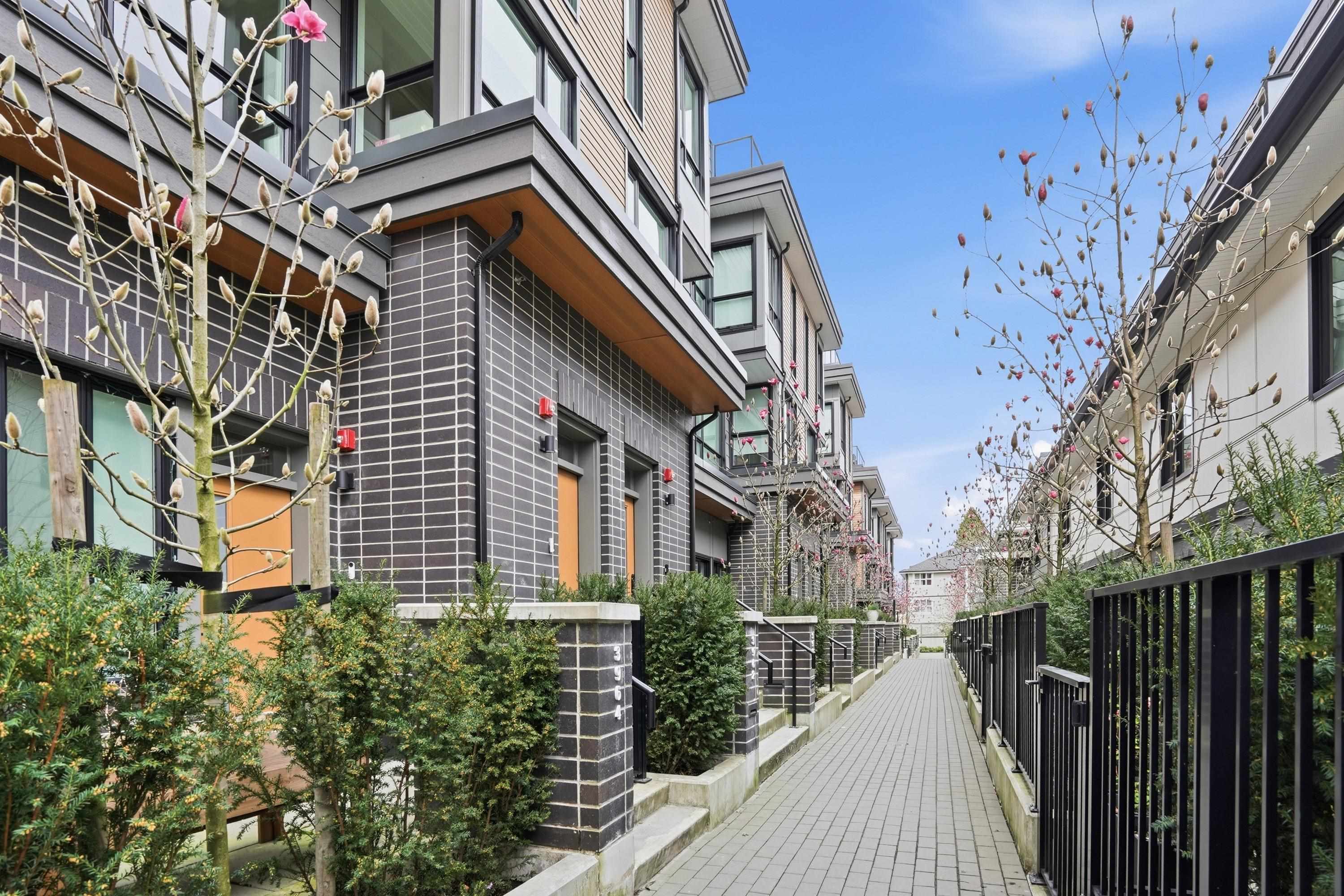 3960 DUMFRIES STREET, Vancouver BC V5N 0J1, R3105106, BC,