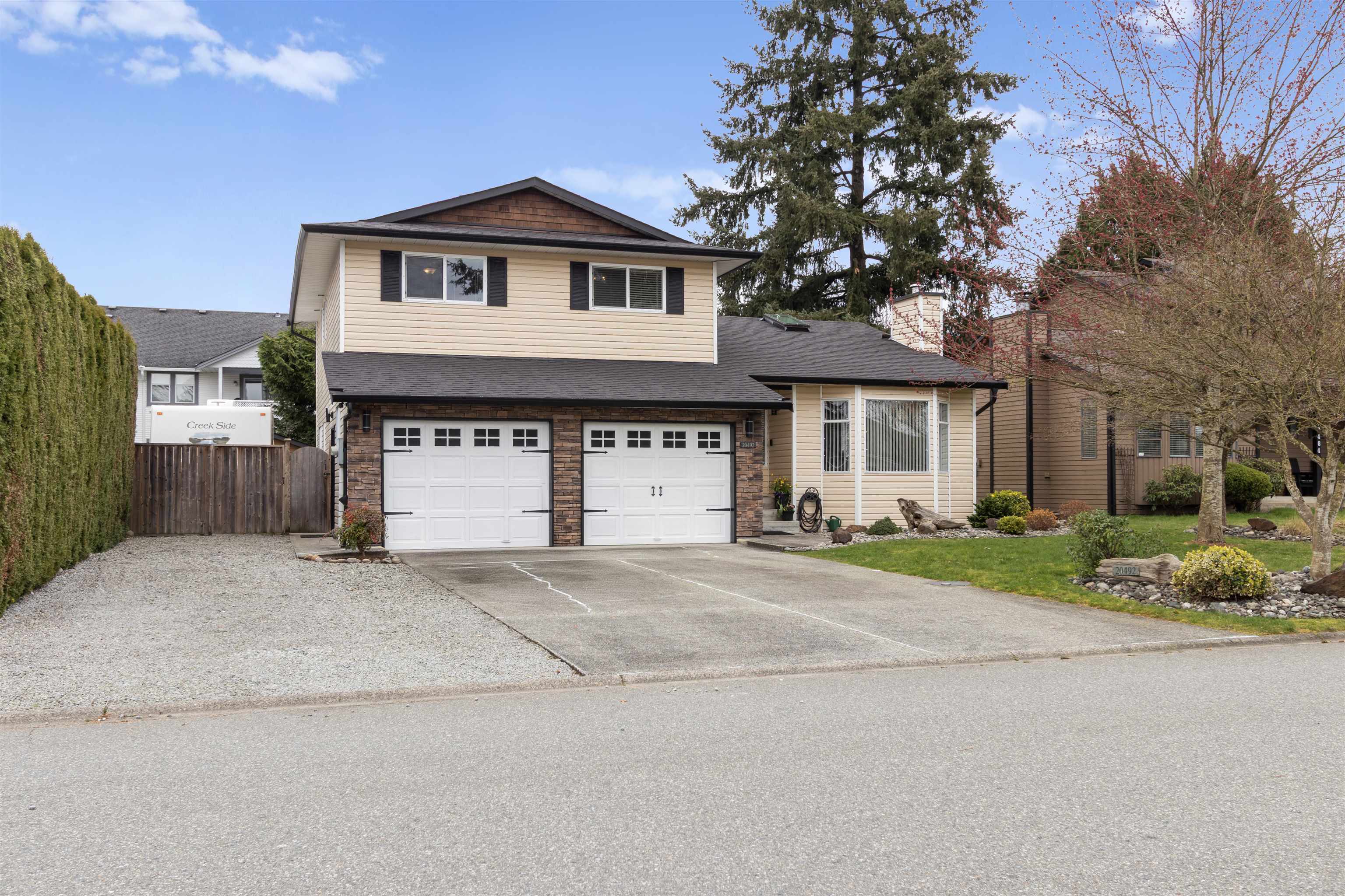 20492 WALNUT CRESCENT, Maple Ridge BC V2X 0M1, R3105140, BC,