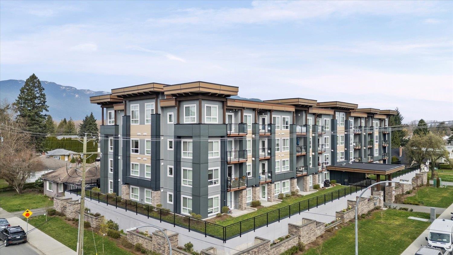 MLS® listing #R3105208 for sale located at 112 9450 ROBSON STREET