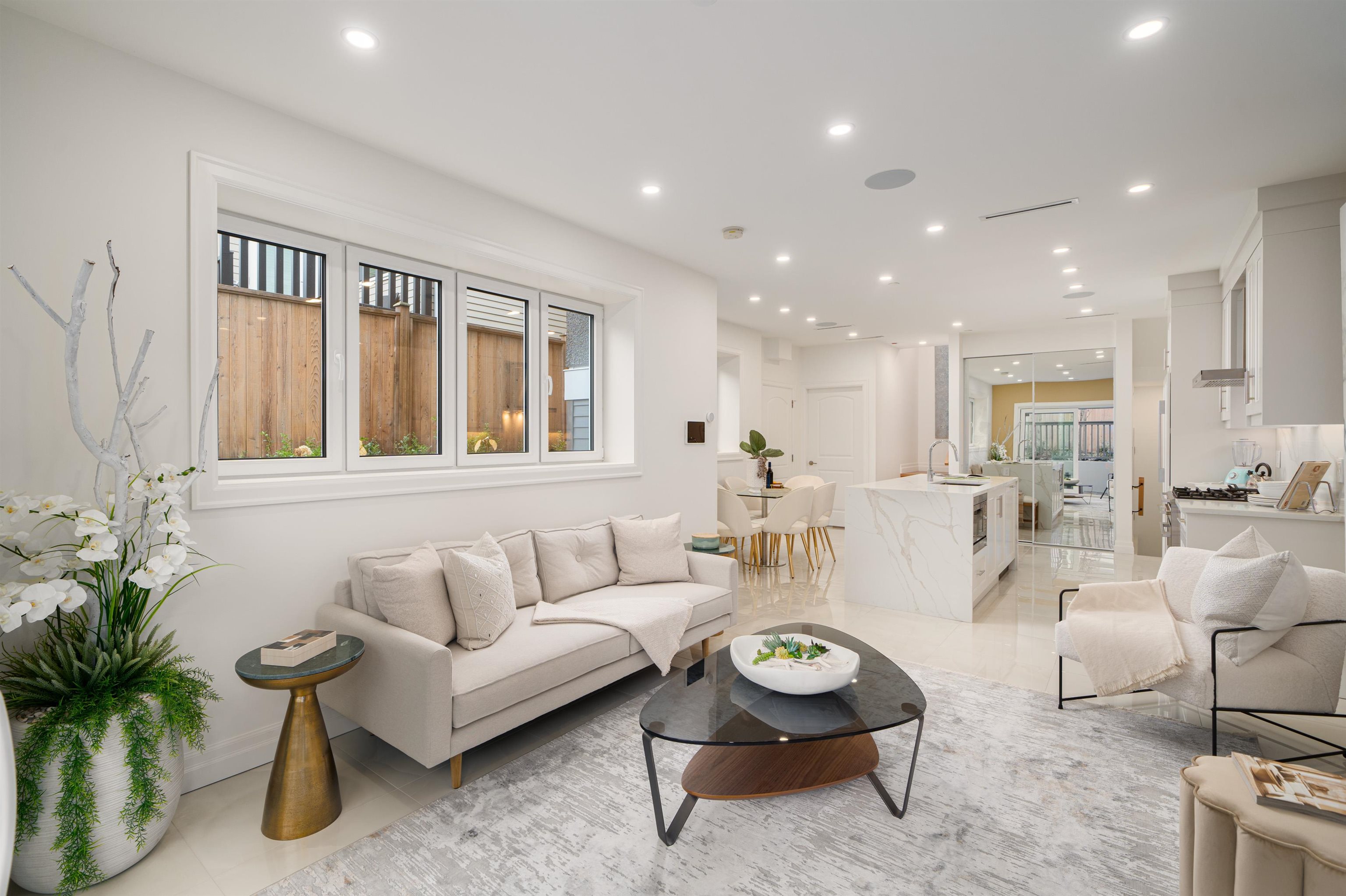 2523 W 8TH AVENUE, Vancouver BC V6K 2B3, R3105246, BC,