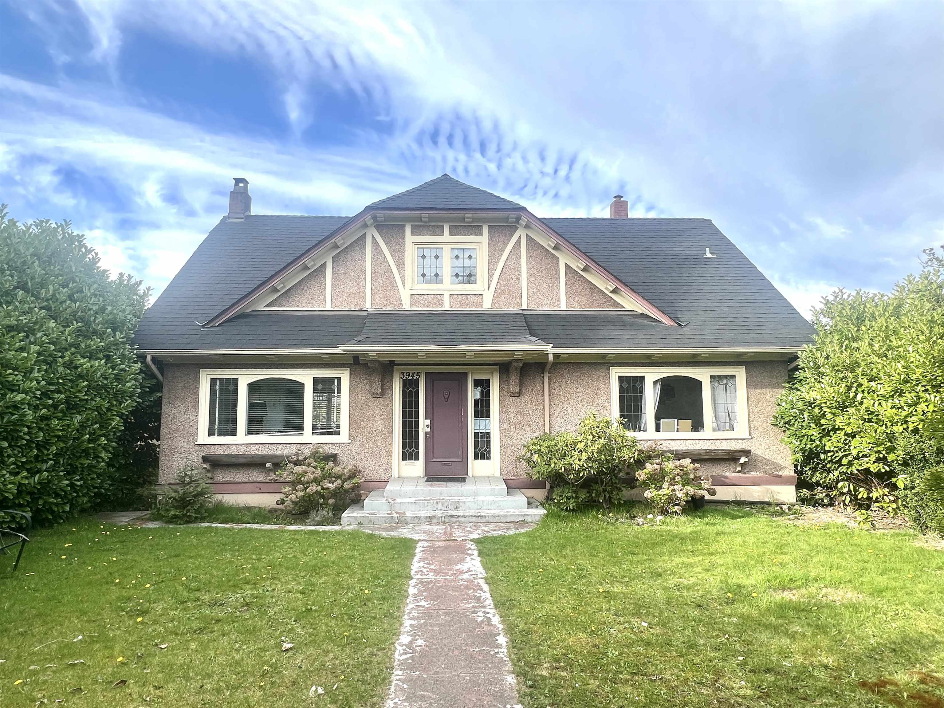 3945 W 10TH AVENUE, Vancouver BC V6R 2G9, R3105295, BC,