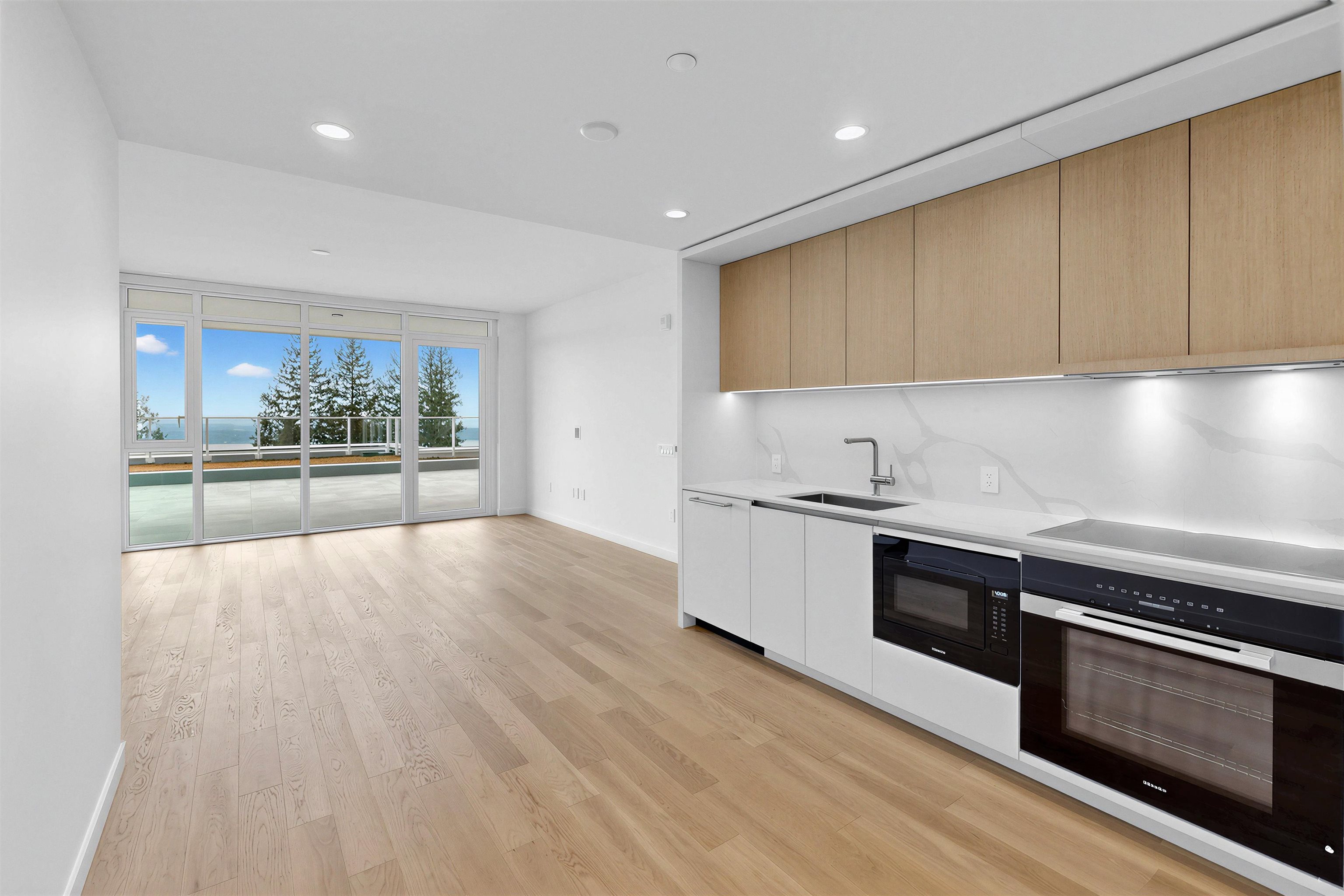 406-406A 3963 UPLANDS WAY, R3105408, BC,