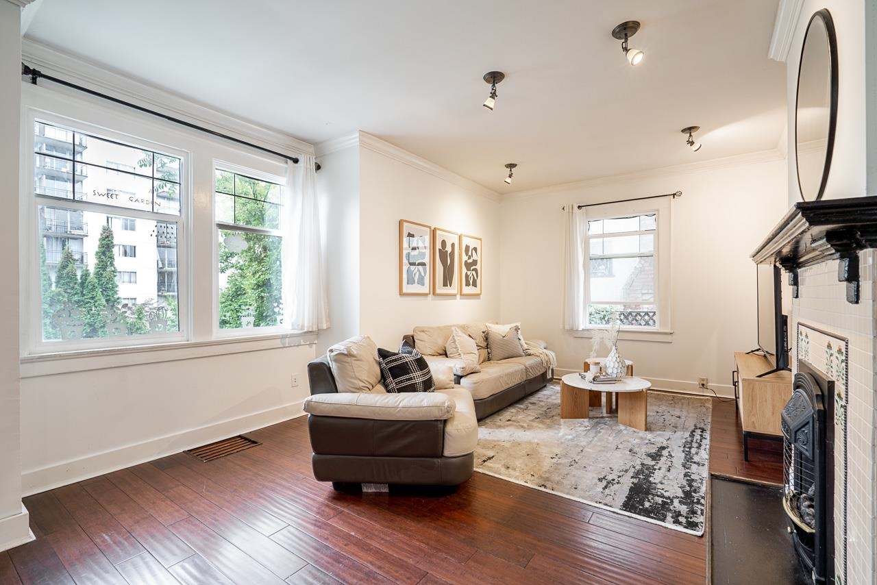 202 SEVENTH STREET, New Westminster BC V3M 3K3, R3105442, BC,