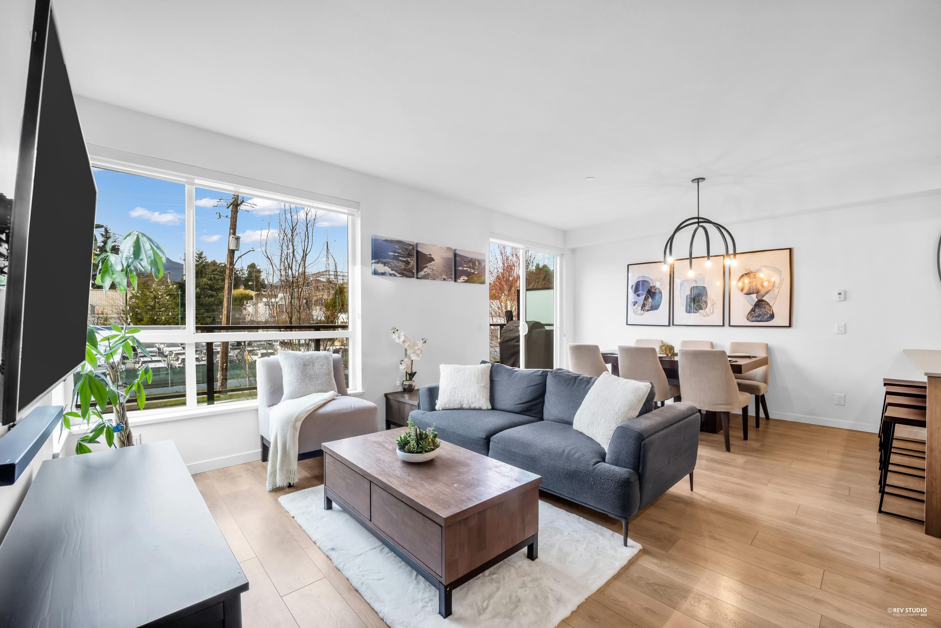 1 533 3RD STREET, R3105483, BC,