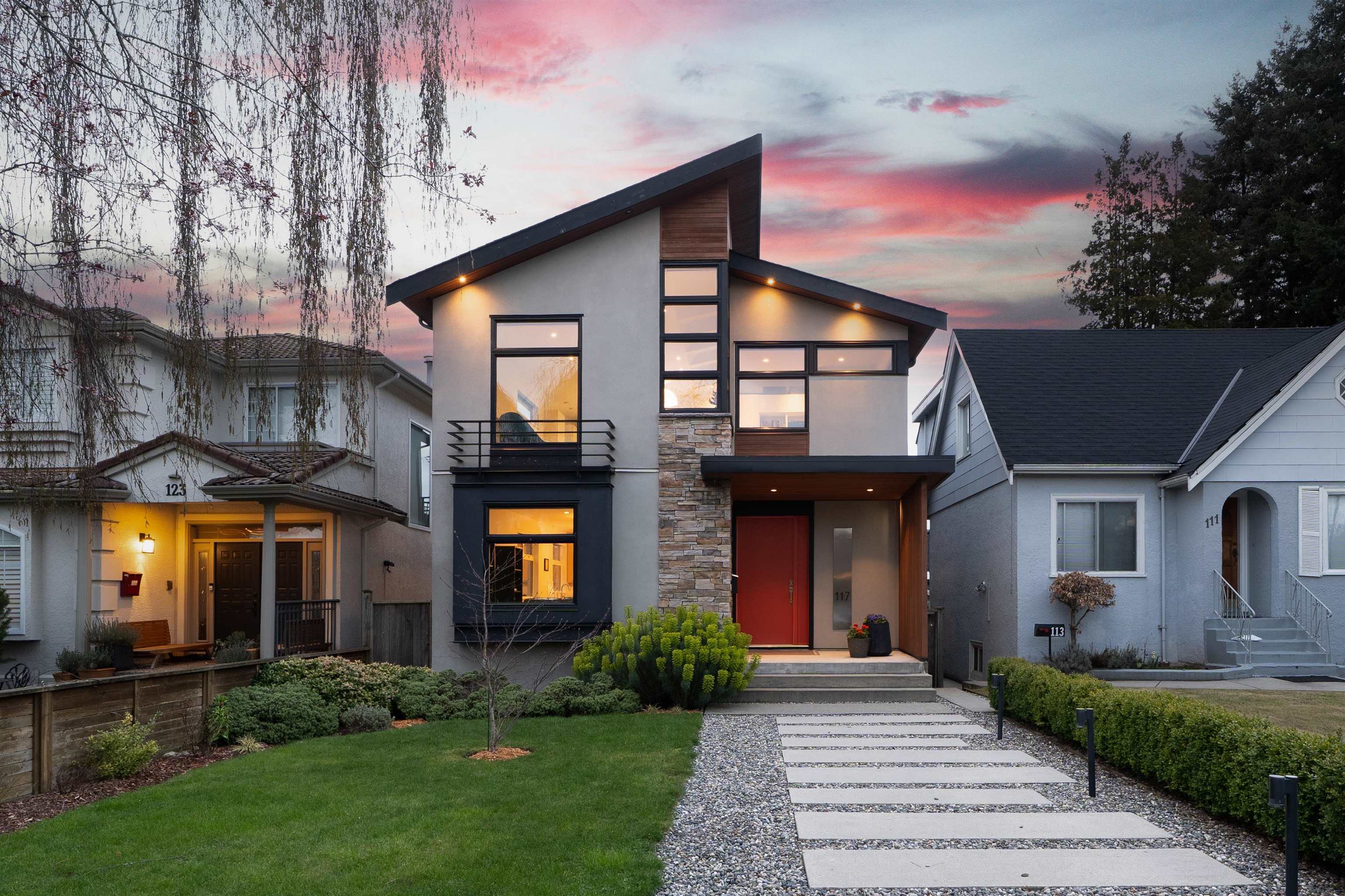 117 W 26TH AVENUE, Vancouver BC V5Y 2J6, R3105653, BC,