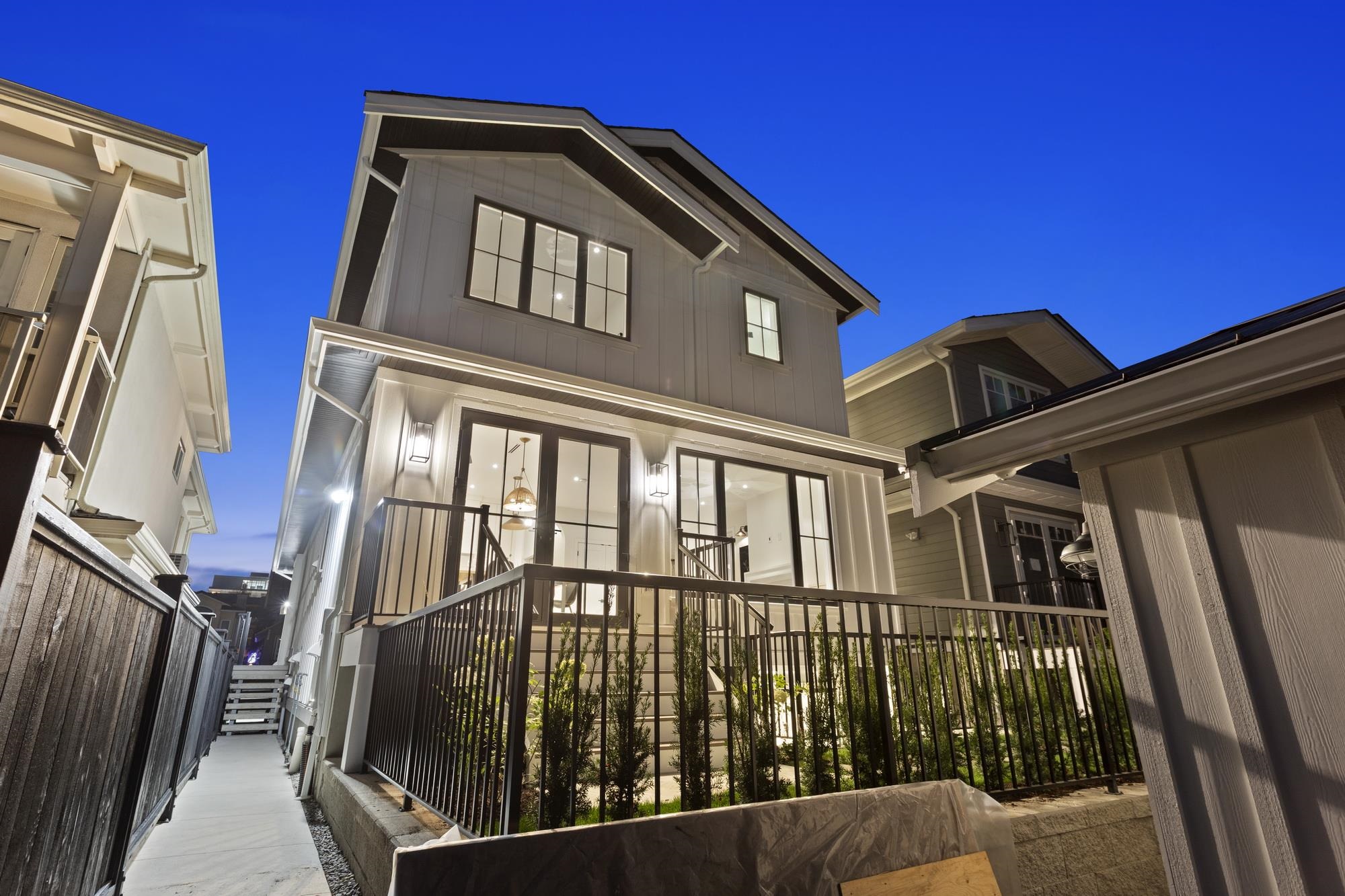 2 4315 ALBERT STREET, R3105709, BC,