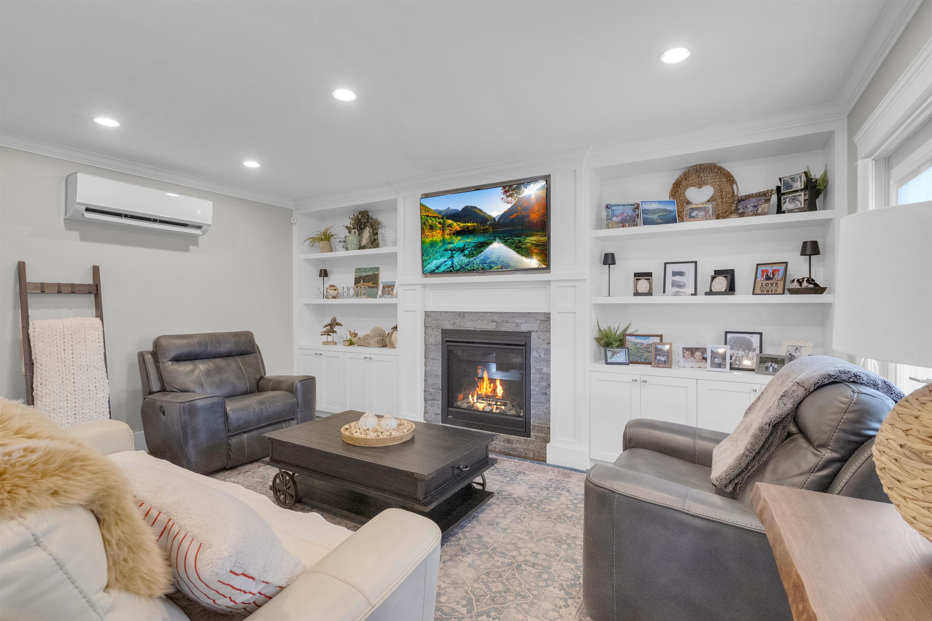 8168 132A STREET, Surrey BC V3W 8Y6, R3105710, BC,