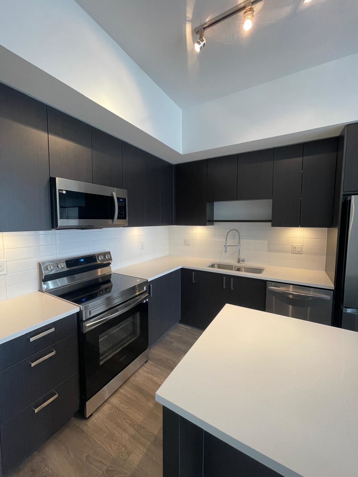 609 15815 85 AVENUE, R3105847, BC,