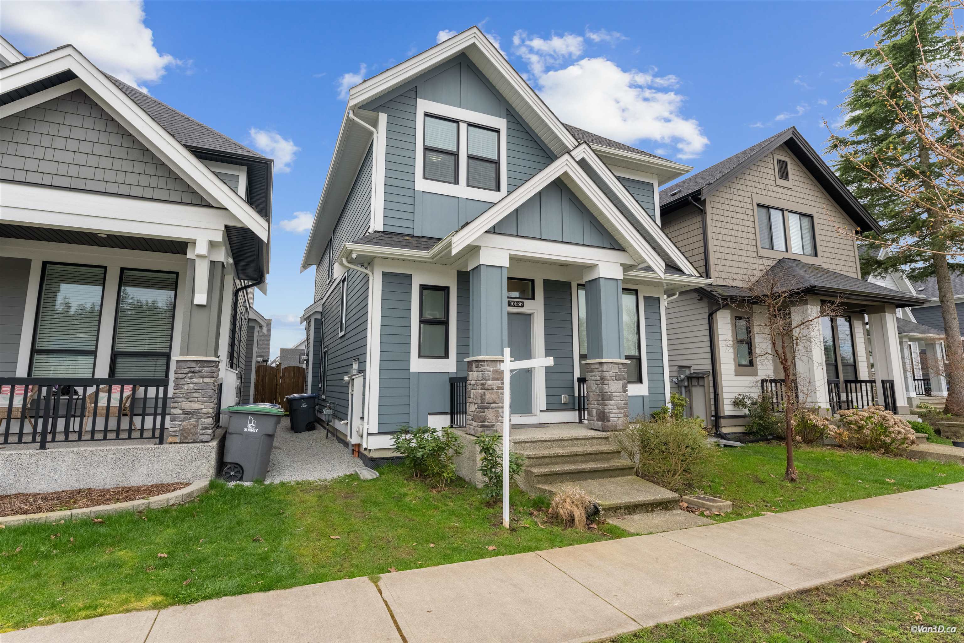 16636 EDGEWOOD DRIVE, Surrey BC V3Z 9X9, R3105948, BC,