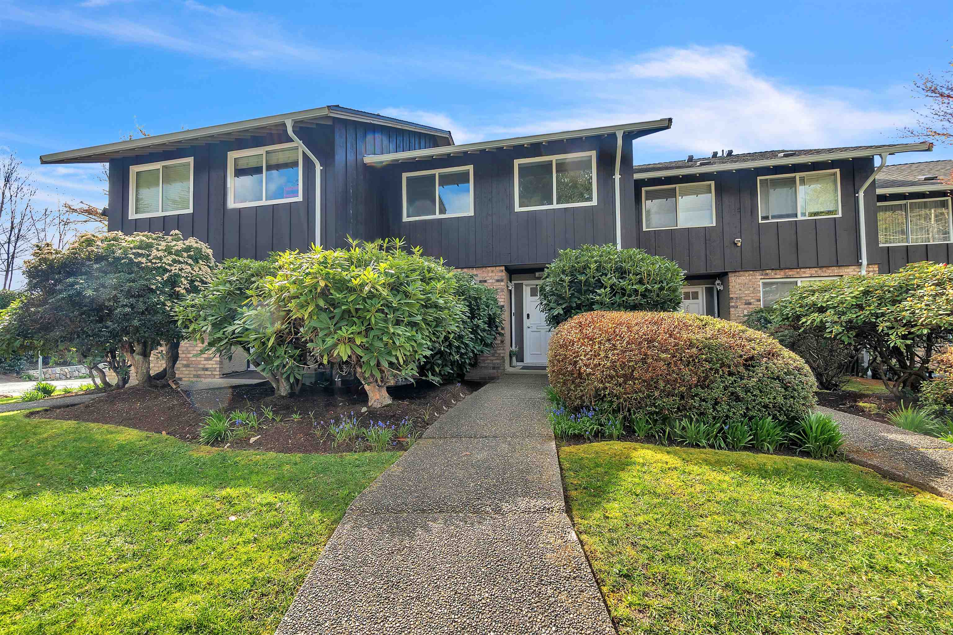 802 555 28TH STREET, R3106016, BC,