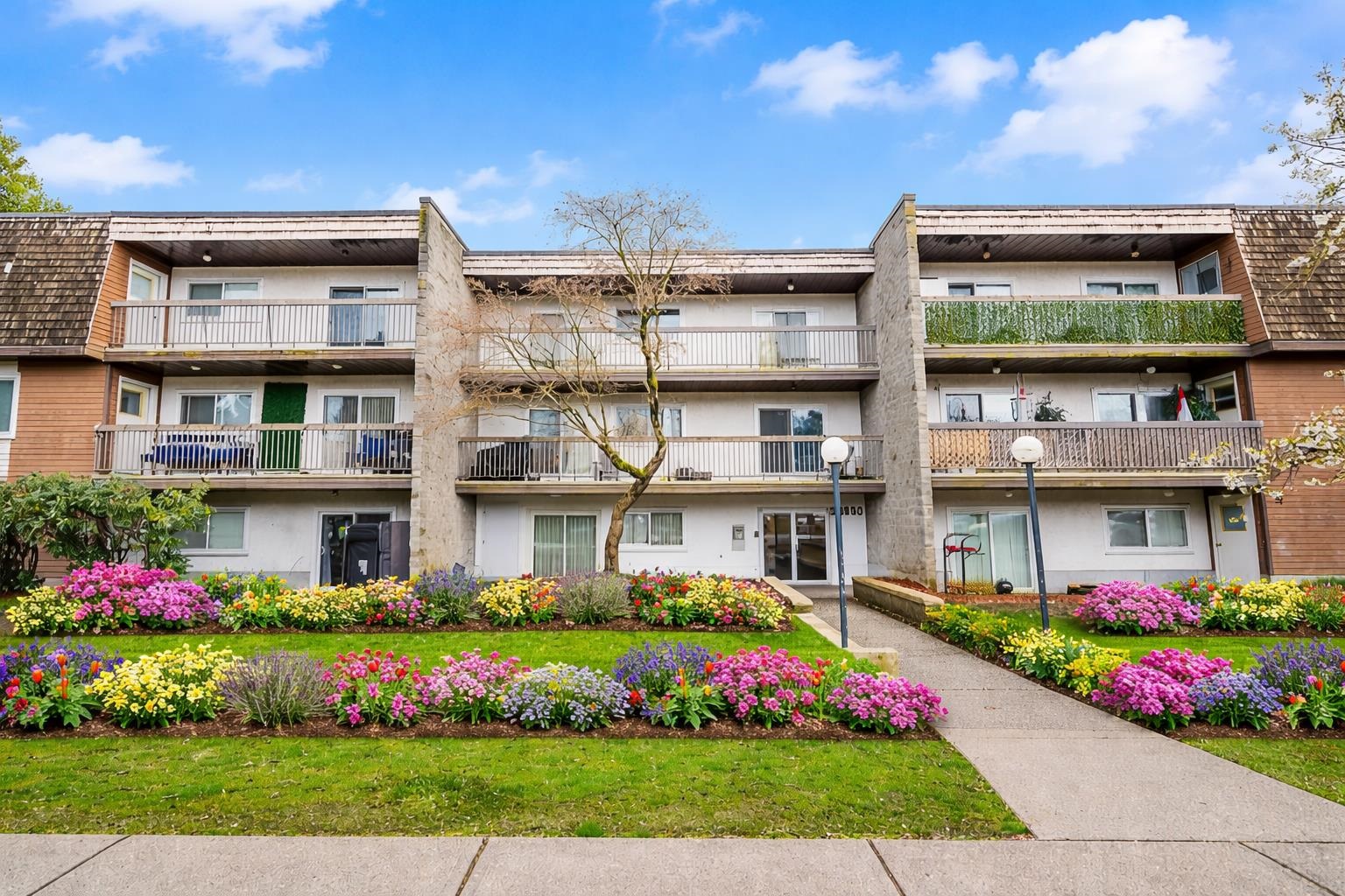 105 33850 FERN STREET, R3106024, BC,