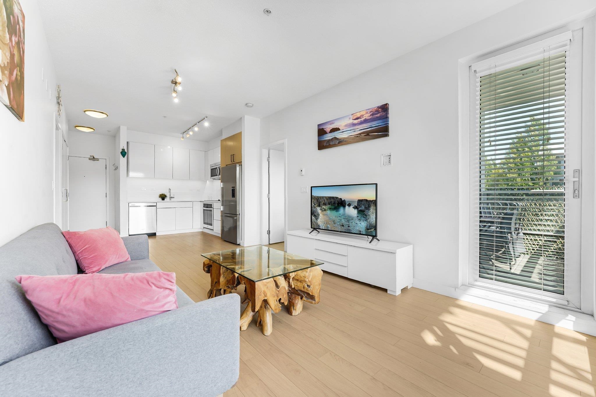 211 1621 HAMILTON AVENUE, R3106055, BC,