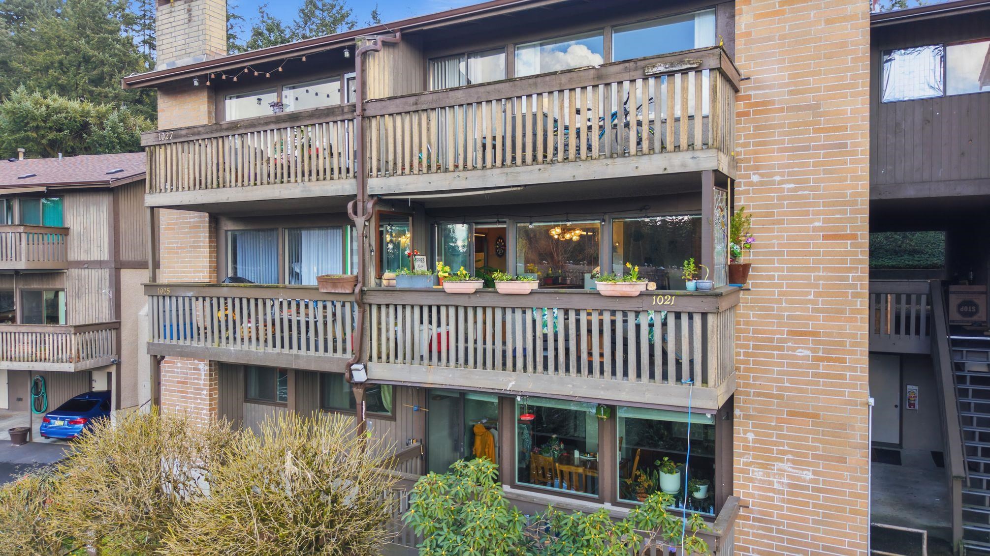 1021 OLD LILLOOET ROAD, North Vancouver BC V7J 3H6, R3106067, BC,