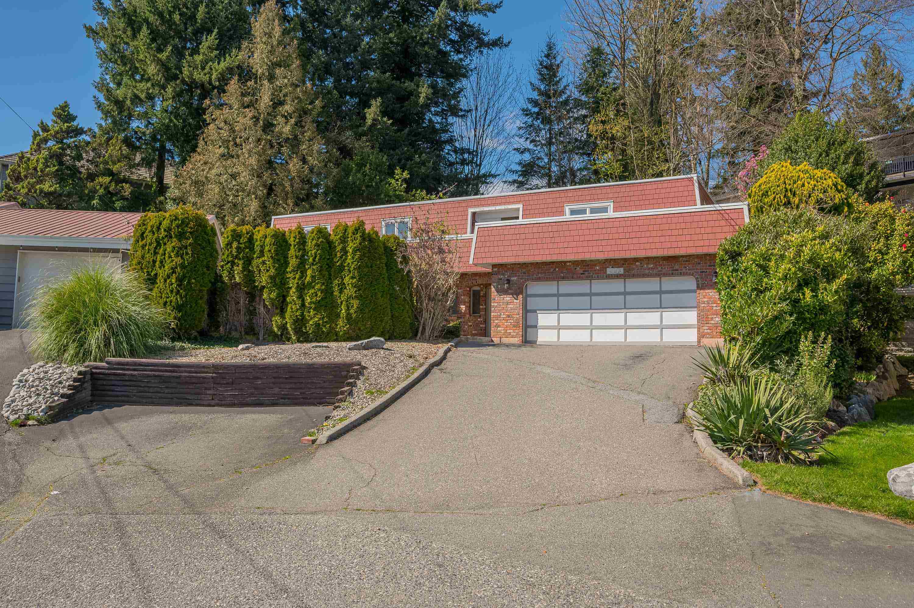 2443 RIDEAU STREET, Abbotsford BC V2T 3N3, R3106274, BC,
