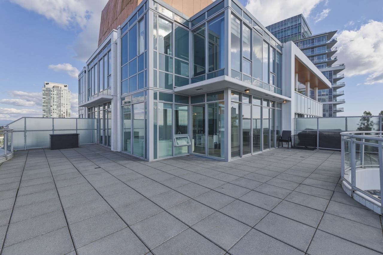 2701 13303 CENTRAL AVENUE, R3106495, BC,