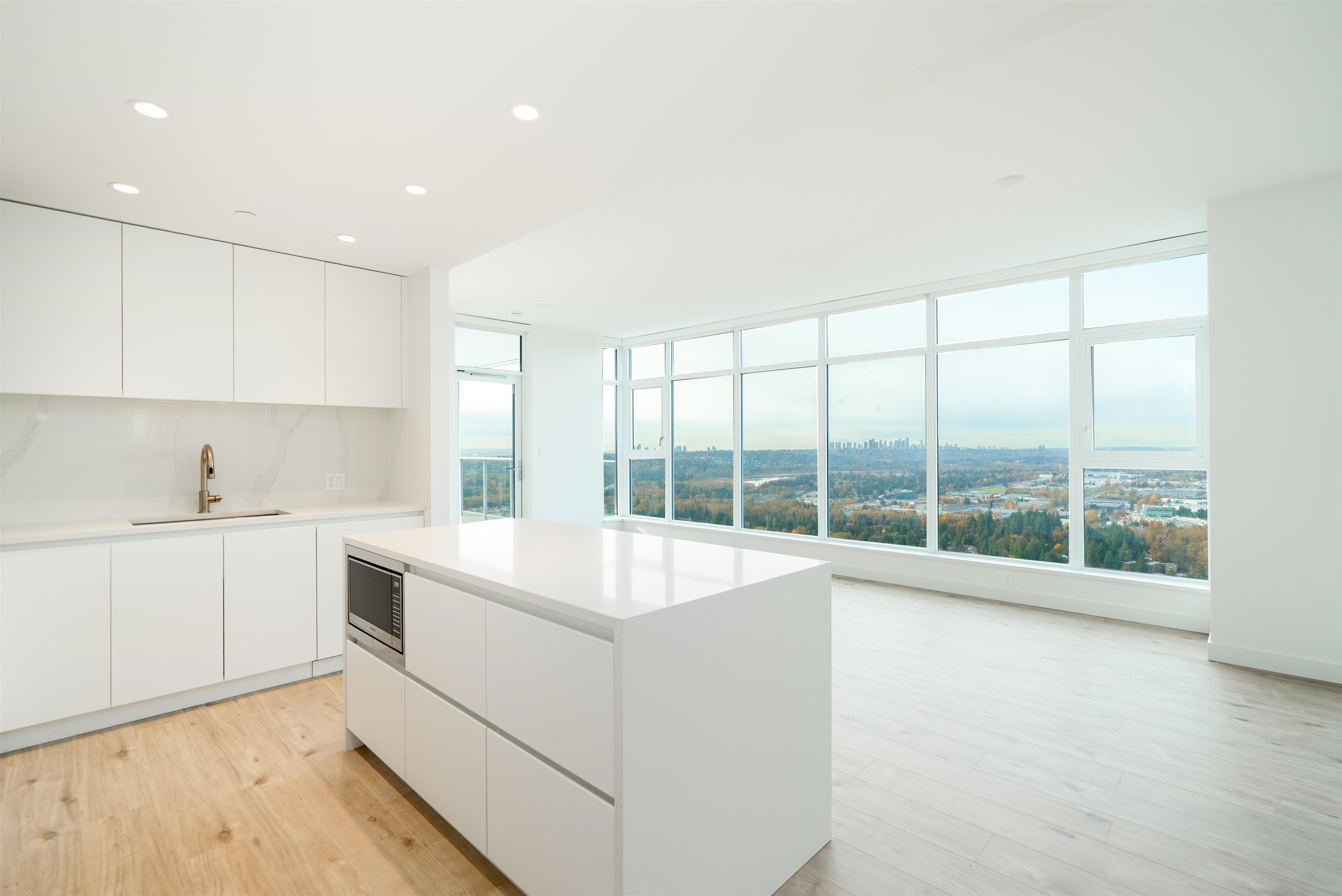 4007 720 FARROW STREET, R3106721, BC,